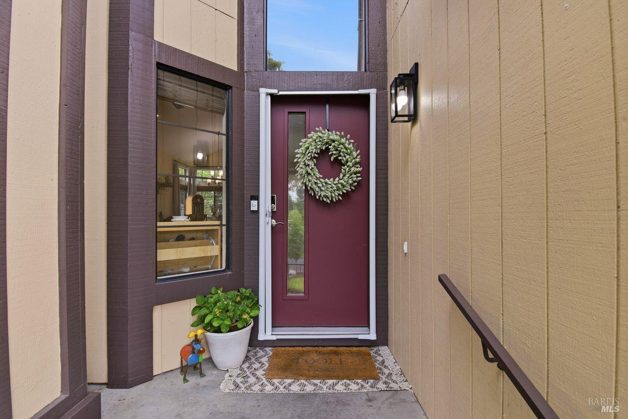 Detail Gallery Image 2 of 38 For 8270 Honor Pl, Cotati,  CA 94931 - 4 Beds | 2/1 Baths