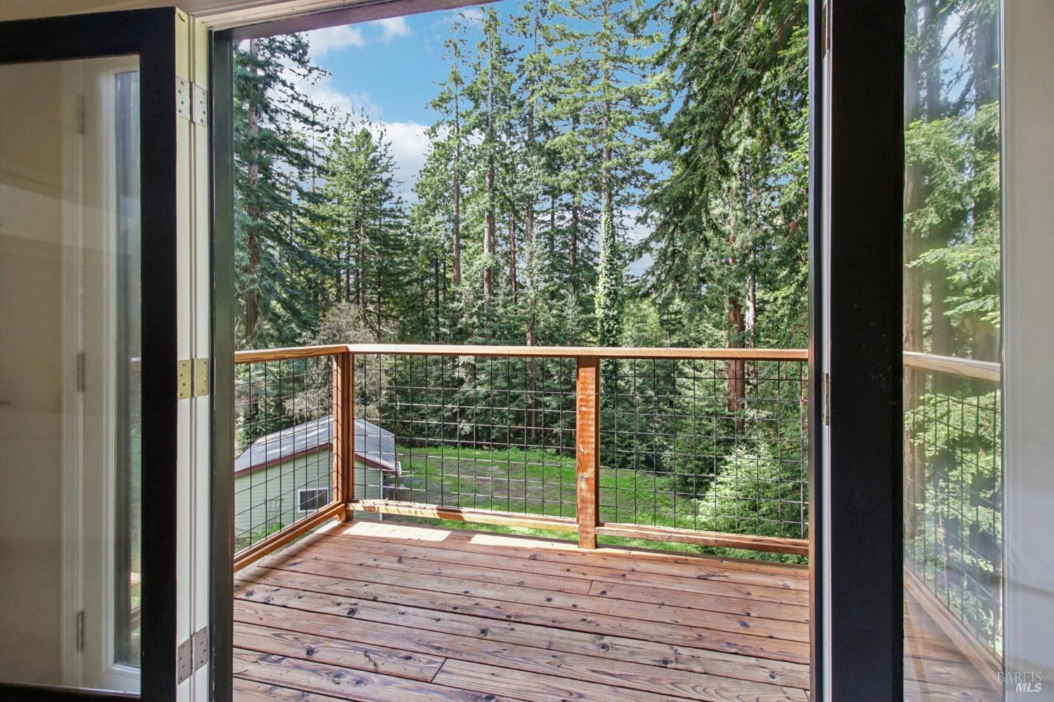 Detail Gallery Image 27 of 53 For 12480 Fiori Ln, Sebastopol,  CA 95472 - 3 Beds | 2/1 Baths