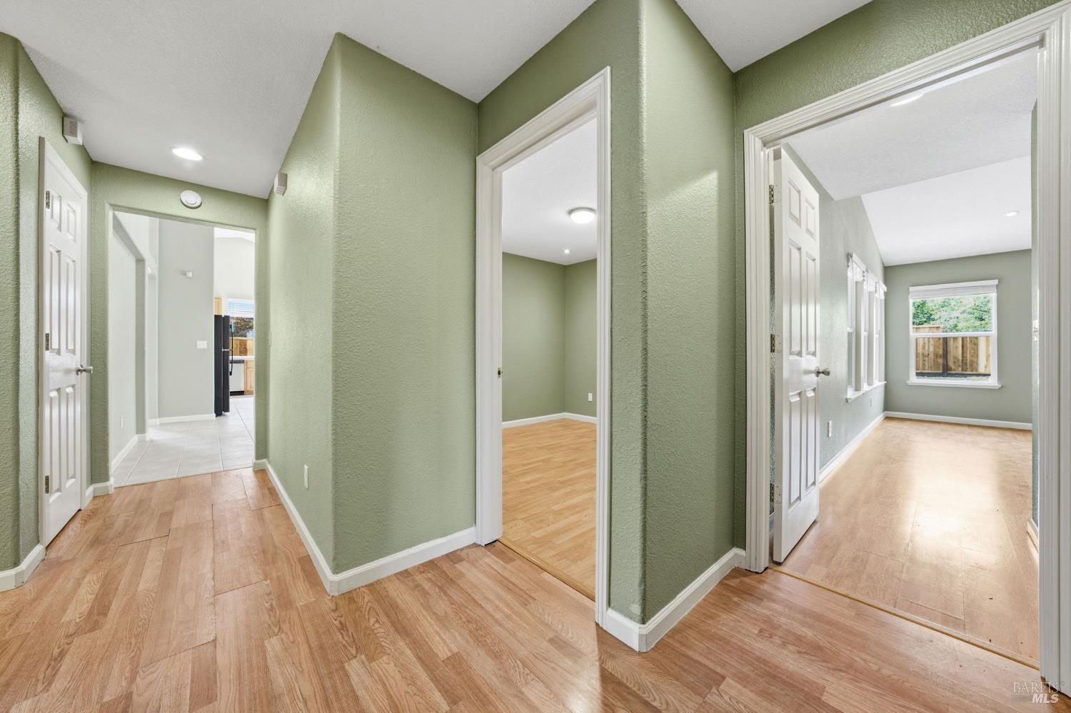 Detail Gallery Image 23 of 78 For 715 Antiquity Dr, Fairfield,  CA 94534 - 5 Beds | 2 Baths