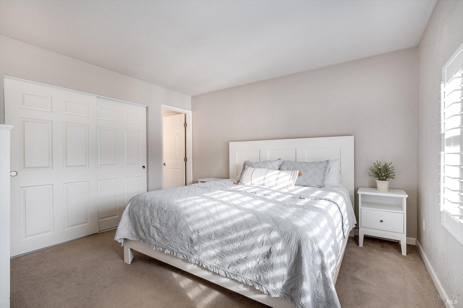 Detail Gallery Image 16 of 79 For 525 Oak Lake Ave, Santa Rosa,  CA 95409 - 5 Beds | 3 Baths