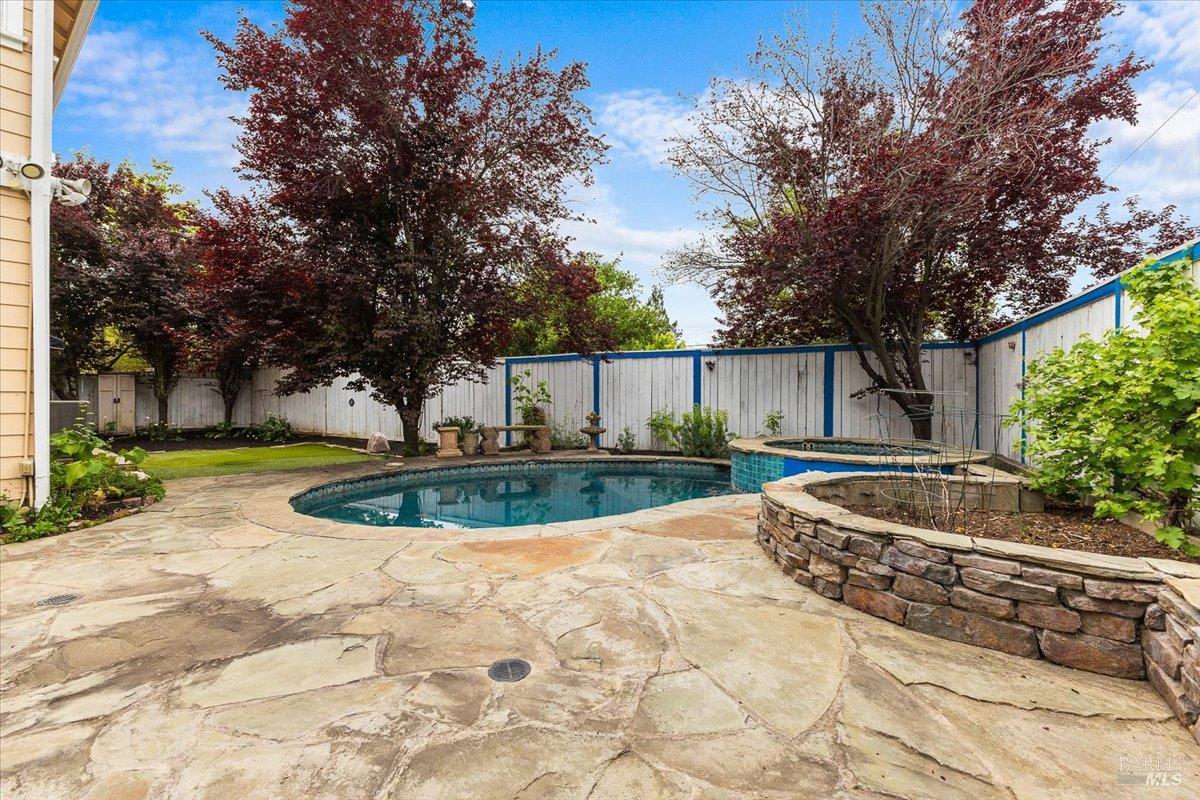 Detail Gallery Image 34 of 34 For 103 Paul Wittke Dr, Healdsburg,  CA 95448 - 4 Beds | 3 Baths