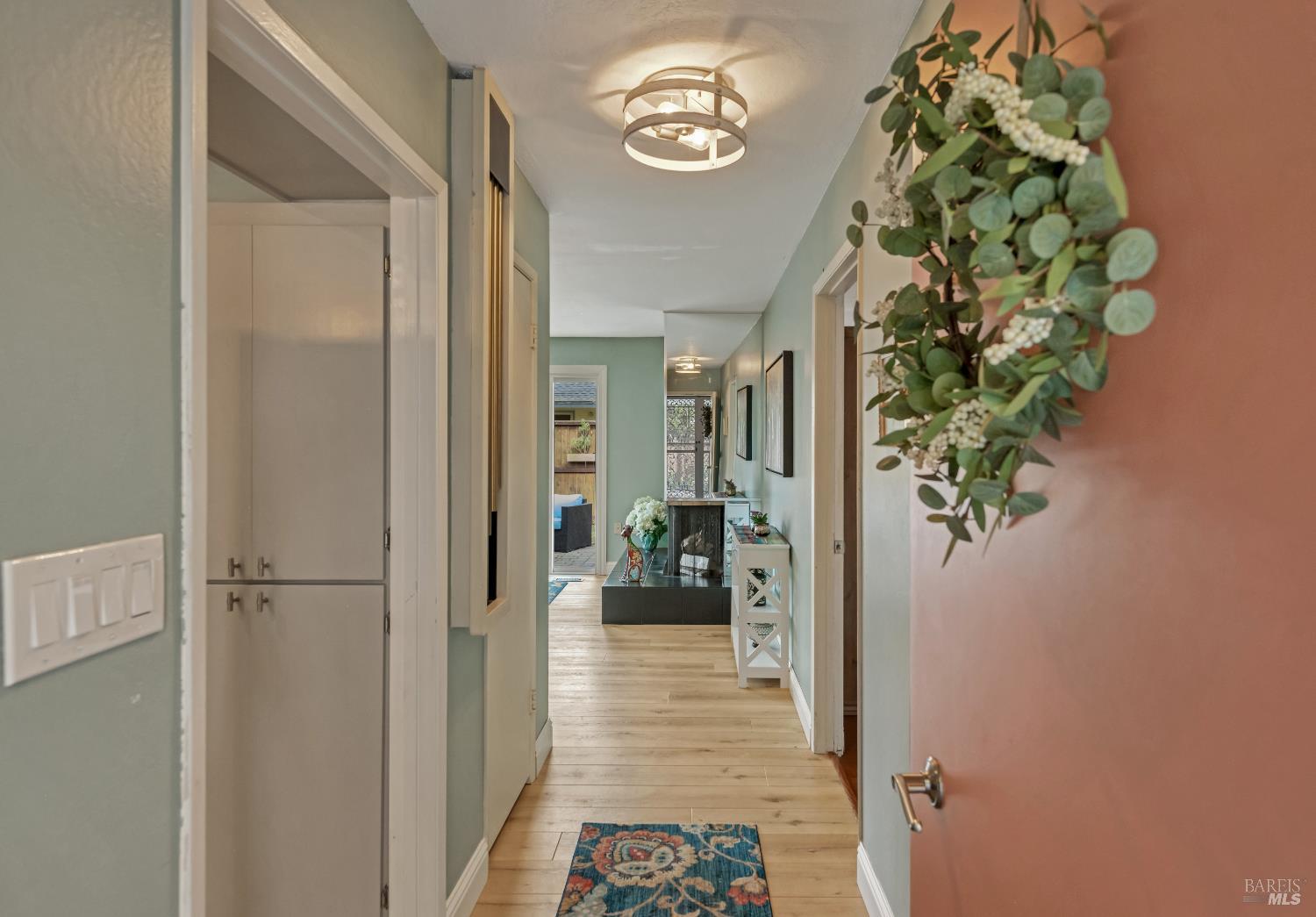 Detail Gallery Image 5 of 33 For 1250 Mission Dr, Sonoma,  CA 95476 - 3 Beds | 2 Baths