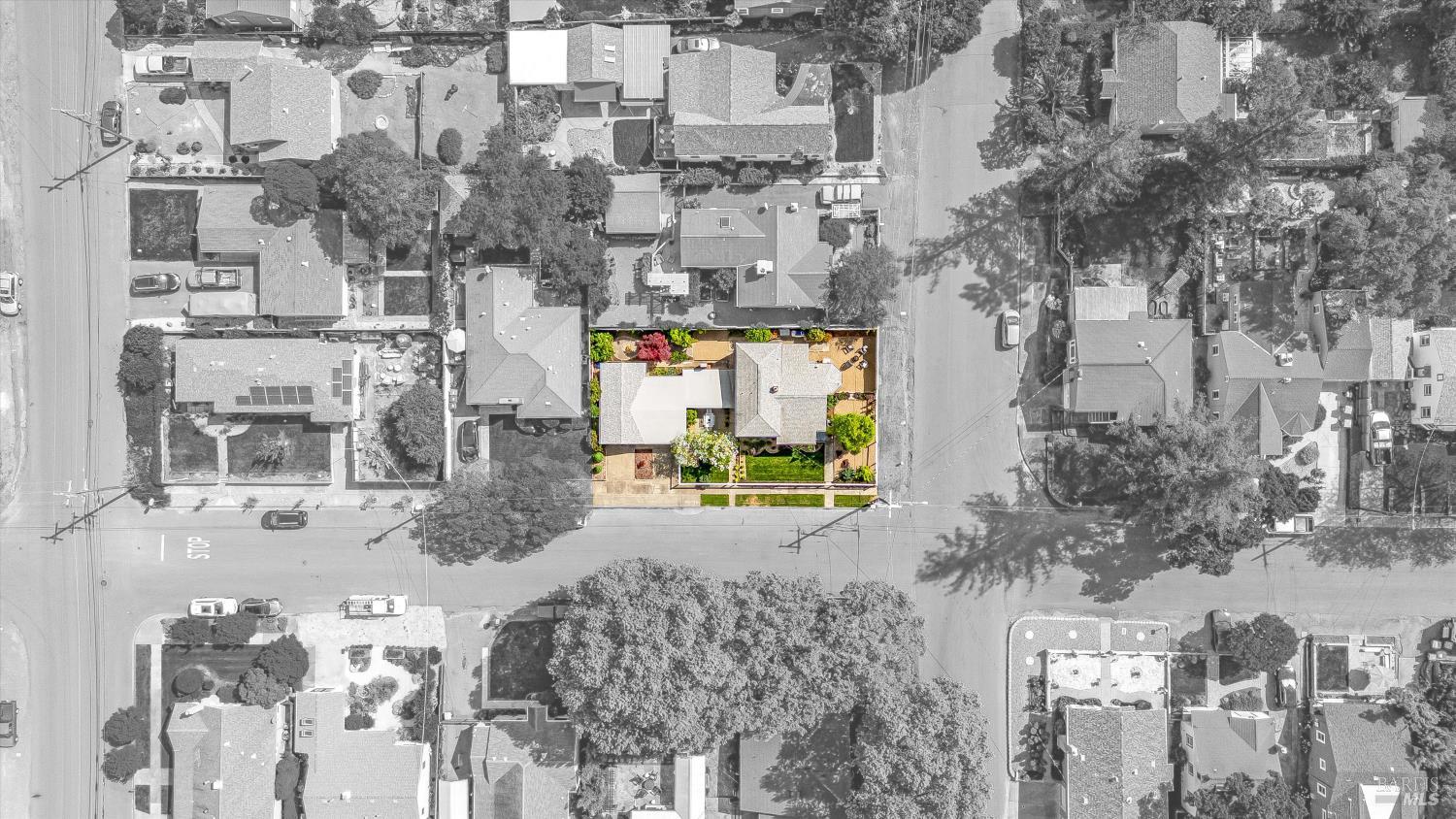 Detail Gallery Image 2 of 35 For 1304 Banks Ave, Napa,  CA 94559 - 3 Beds | 2 Baths