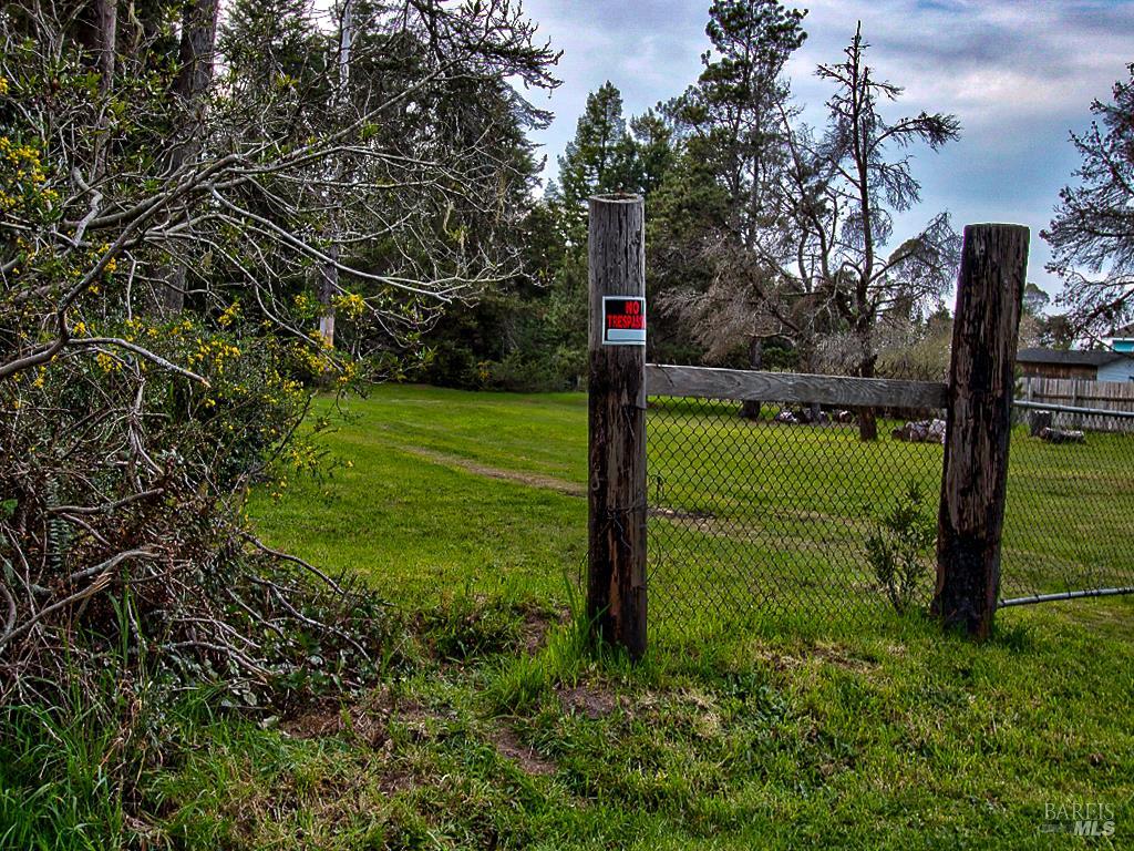 Detail Gallery Image 4 of 25 For 19100 Summers Ln, Fort Bragg,  CA 95437 - – Beds | – Baths