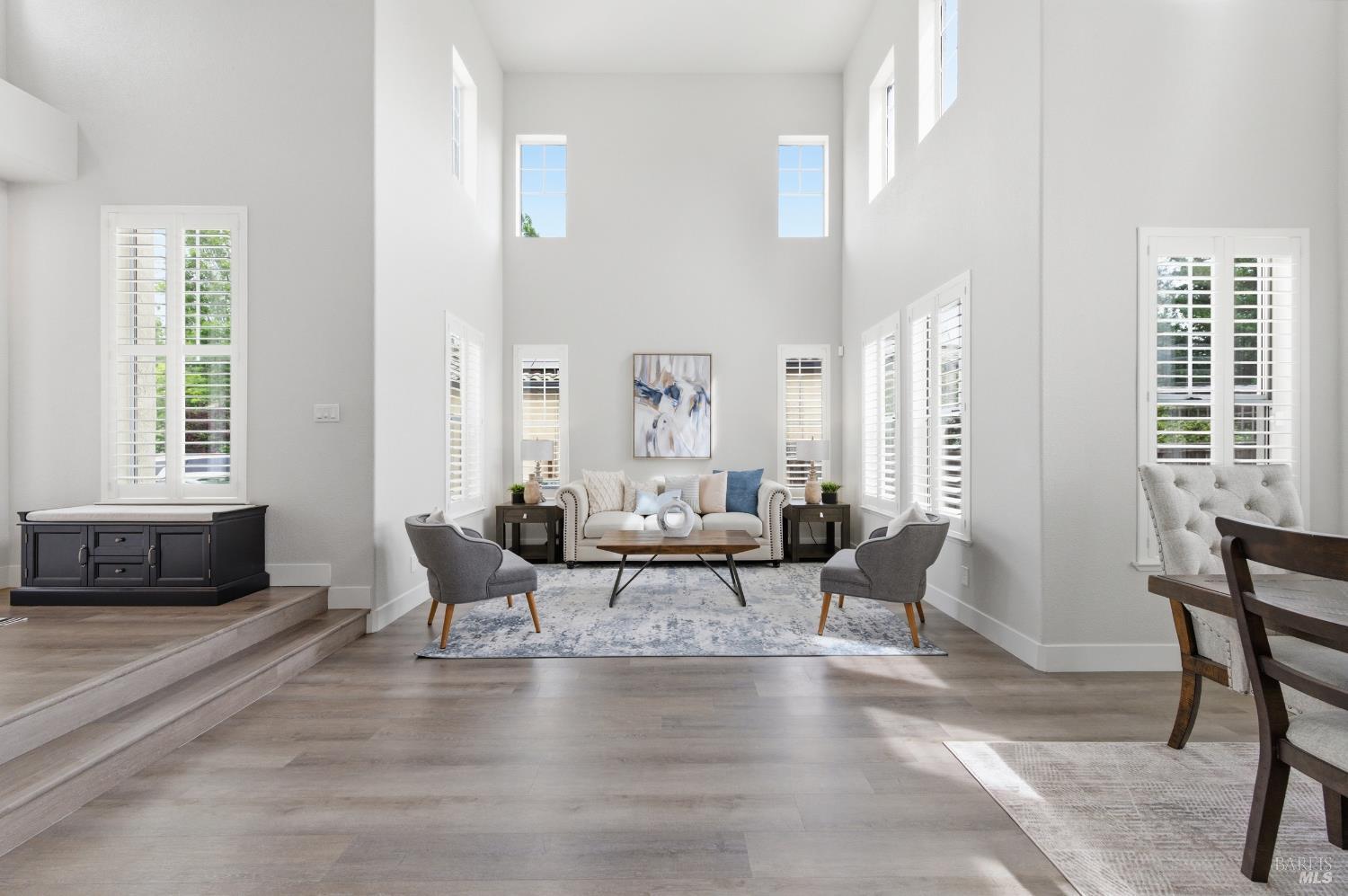 Detail Gallery Image 6 of 51 For 5226 Pavilion Ct, Fairfield,  CA 94534 - 5 Beds | 3/1 Baths