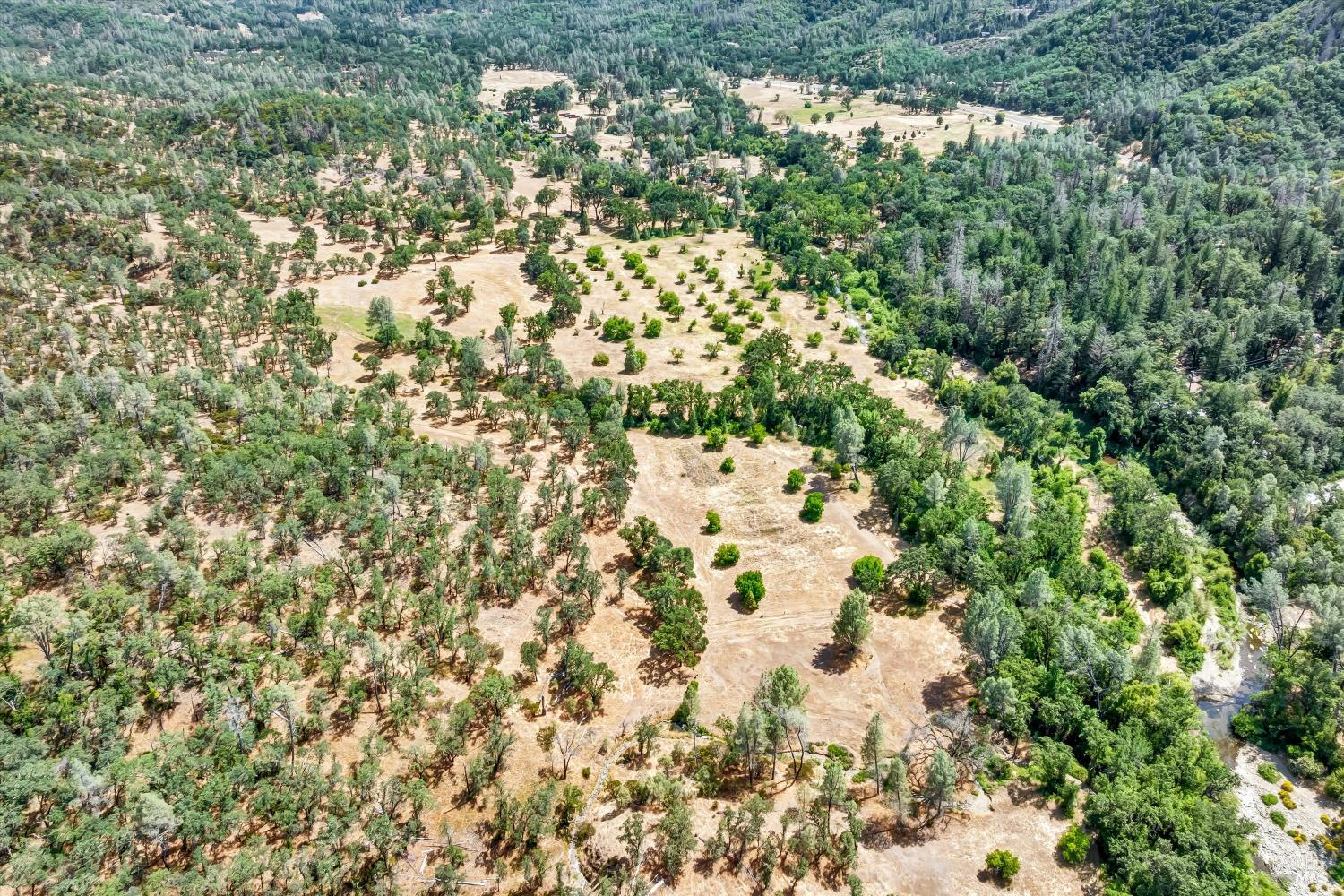 Detail Gallery Image 28 of 38 For 22550 Shady Grove Rd, Middletown,  CA 95461 - 2 Beds | 1 Baths