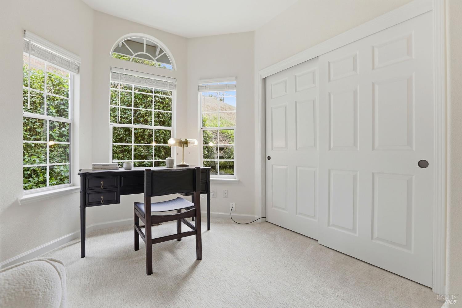 Detail Gallery Image 23 of 34 For 11 Red Oak Ct, Novato,  CA 94949 - 5 Beds | 3 Baths