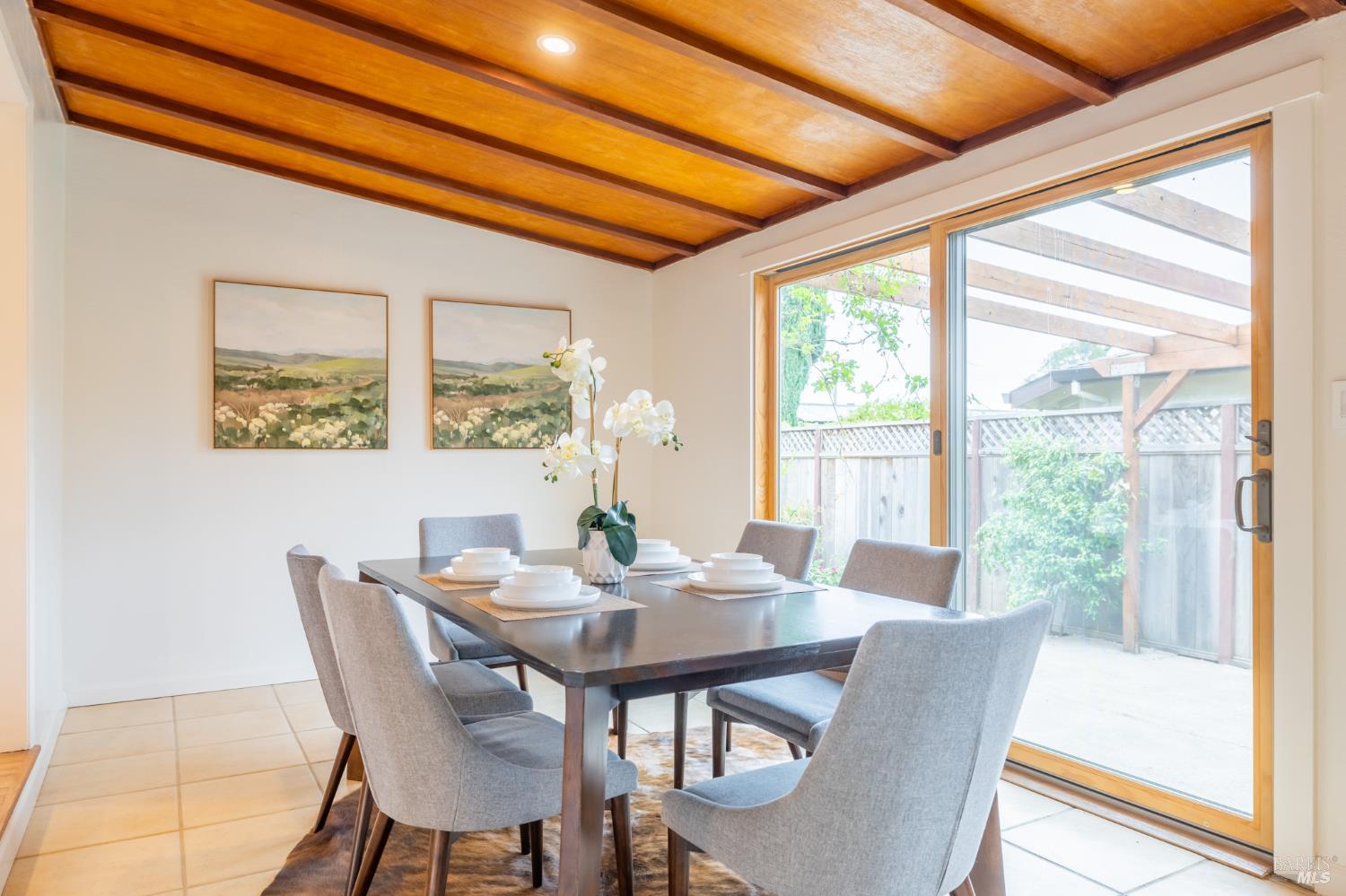 Detail Gallery Image 9 of 25 For 534 Rowland Blvd, Novato,  CA 94947 - 4 Beds | 2 Baths