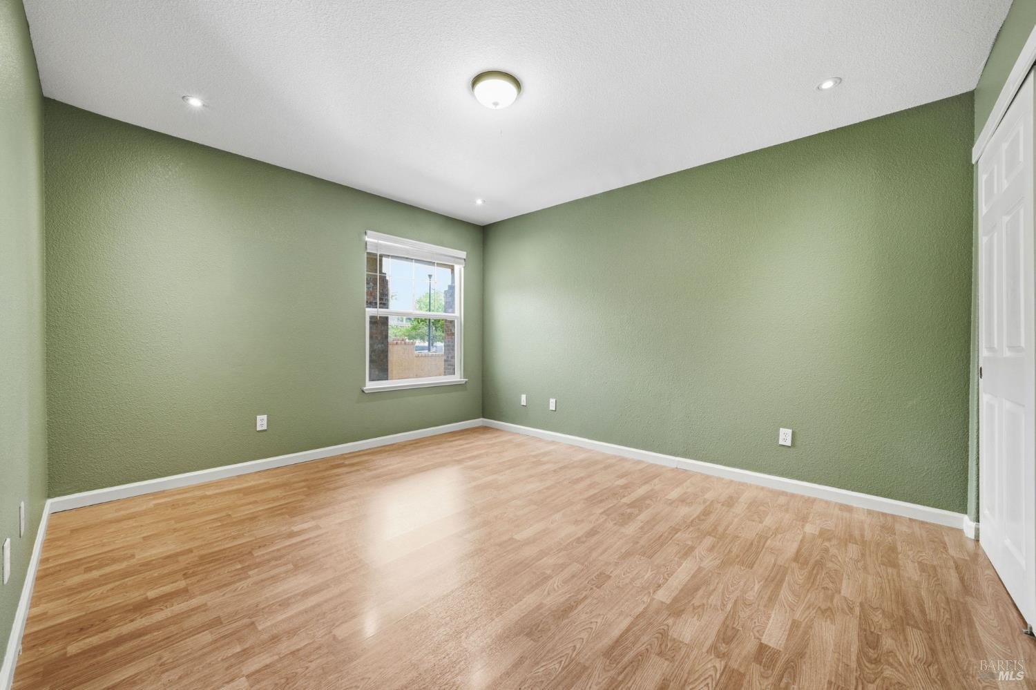 Detail Gallery Image 41 of 78 For 715 Antiquity Dr, Fairfield,  CA 94534 - 5 Beds | 2 Baths