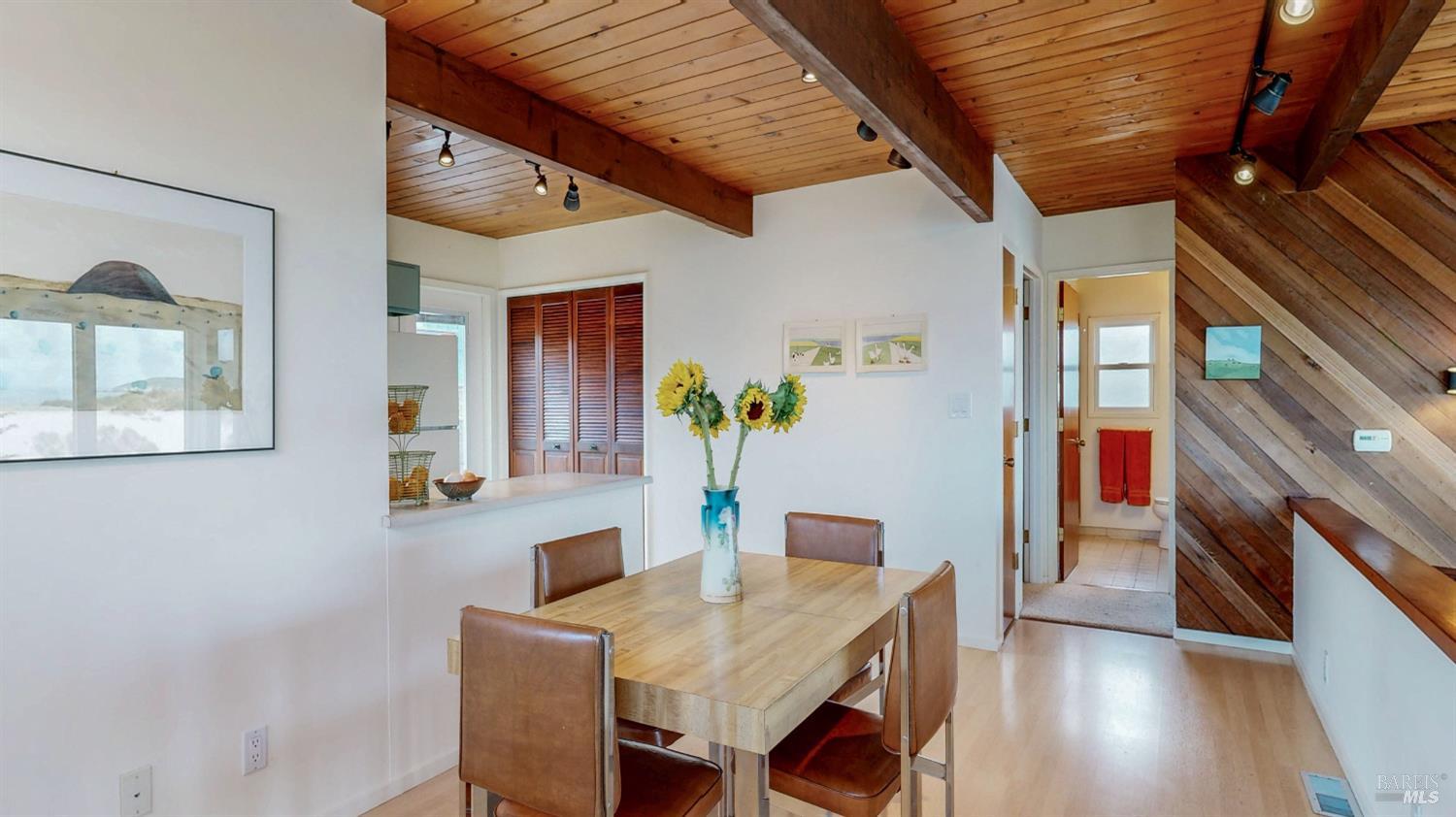 Detail Gallery Image 10 of 56 For 41 Cliff St, Dillon Beach,  CA 94929 - 2 Beds | 1 Baths