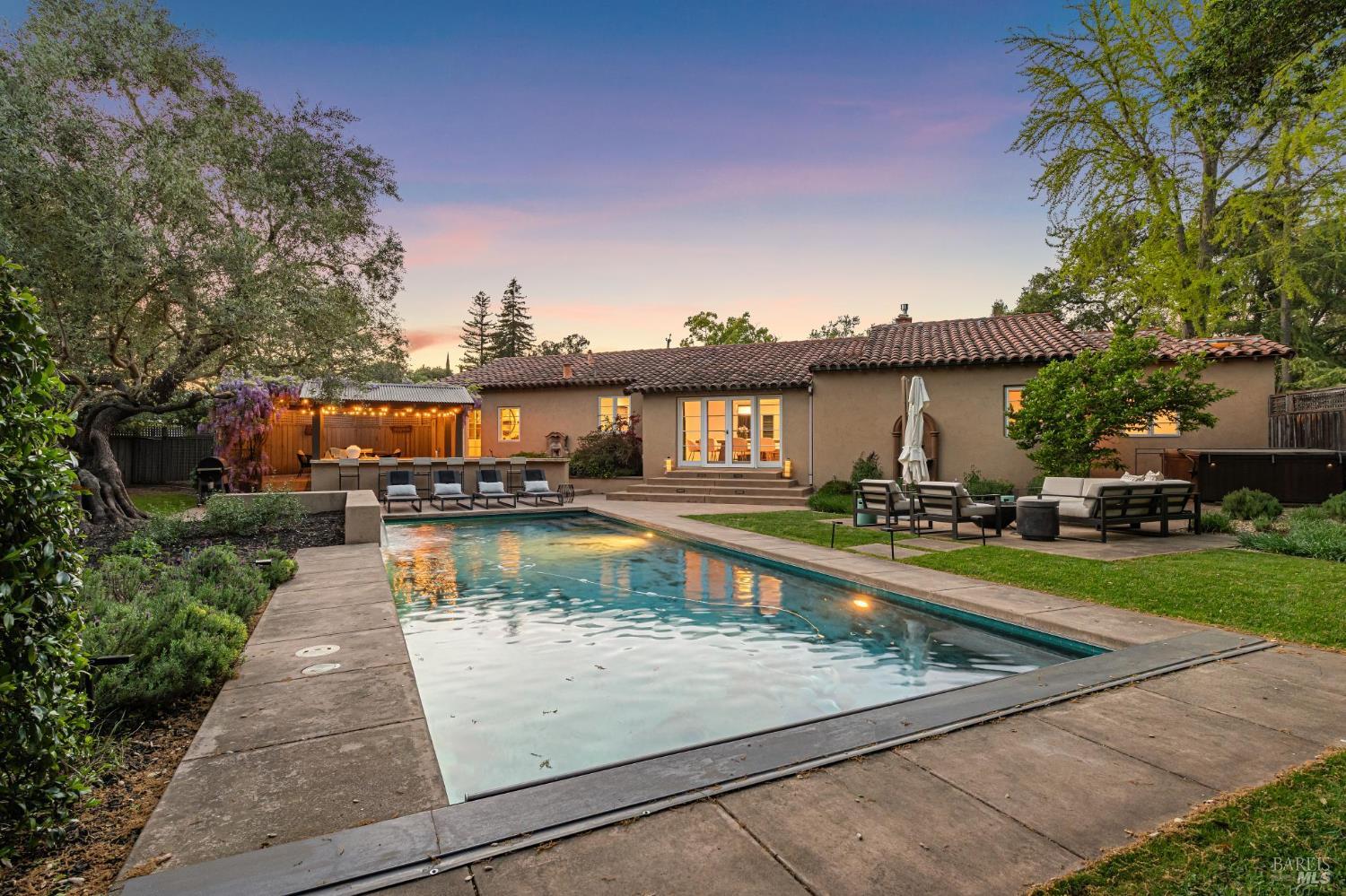 Detail Gallery Image 44 of 71 For 1021 Rose Dr, Napa,  CA 94558 - 4 Beds | 4 Baths