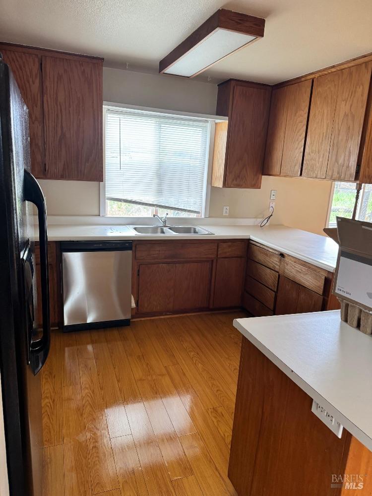 Detail Gallery Image 8 of 26 For 4553 Stony Point Rd, Santa Rosa,  CA 95407 - 3 Beds | 1 Baths