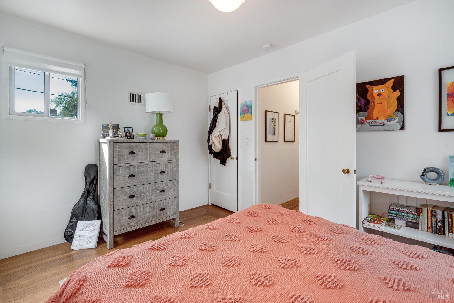 Detail Gallery Image 14 of 35 For 1304 Banks Ave, Napa,  CA 94559 - 3 Beds | 2 Baths