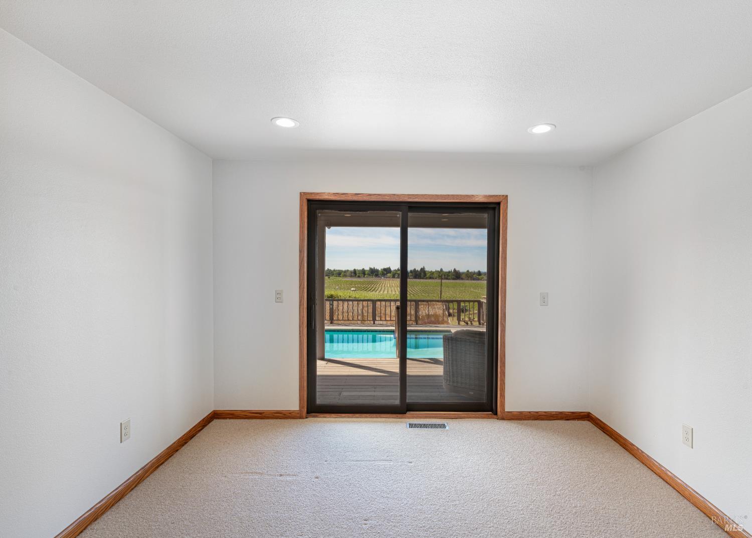 Detail Gallery Image 30 of 84 For 590 Pleasant Ave, Santa Rosa,  CA 95403 - 4 Beds | 3 Baths