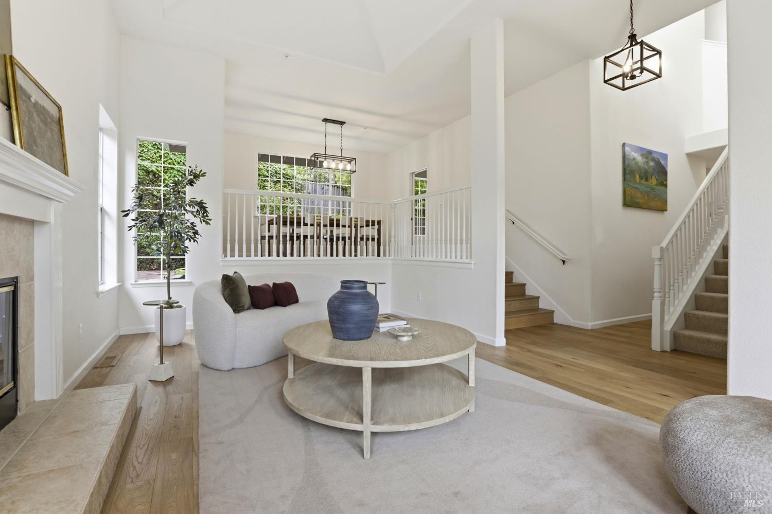 Detail Gallery Image 5 of 34 For 11 Red Oak Ct, Novato,  CA 94949 - 5 Beds | 3 Baths