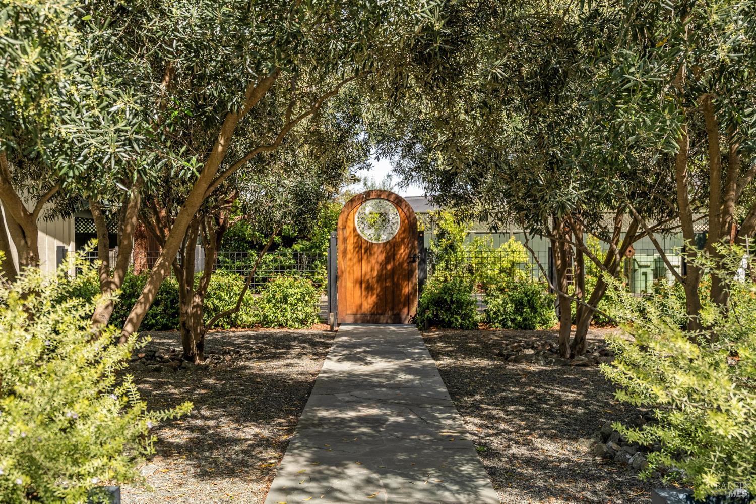 Detail Gallery Image 61 of 67 For 1670 Cabernet Ln, Saint Helena,  CA 94574 - 5 Beds | 5/1 Baths