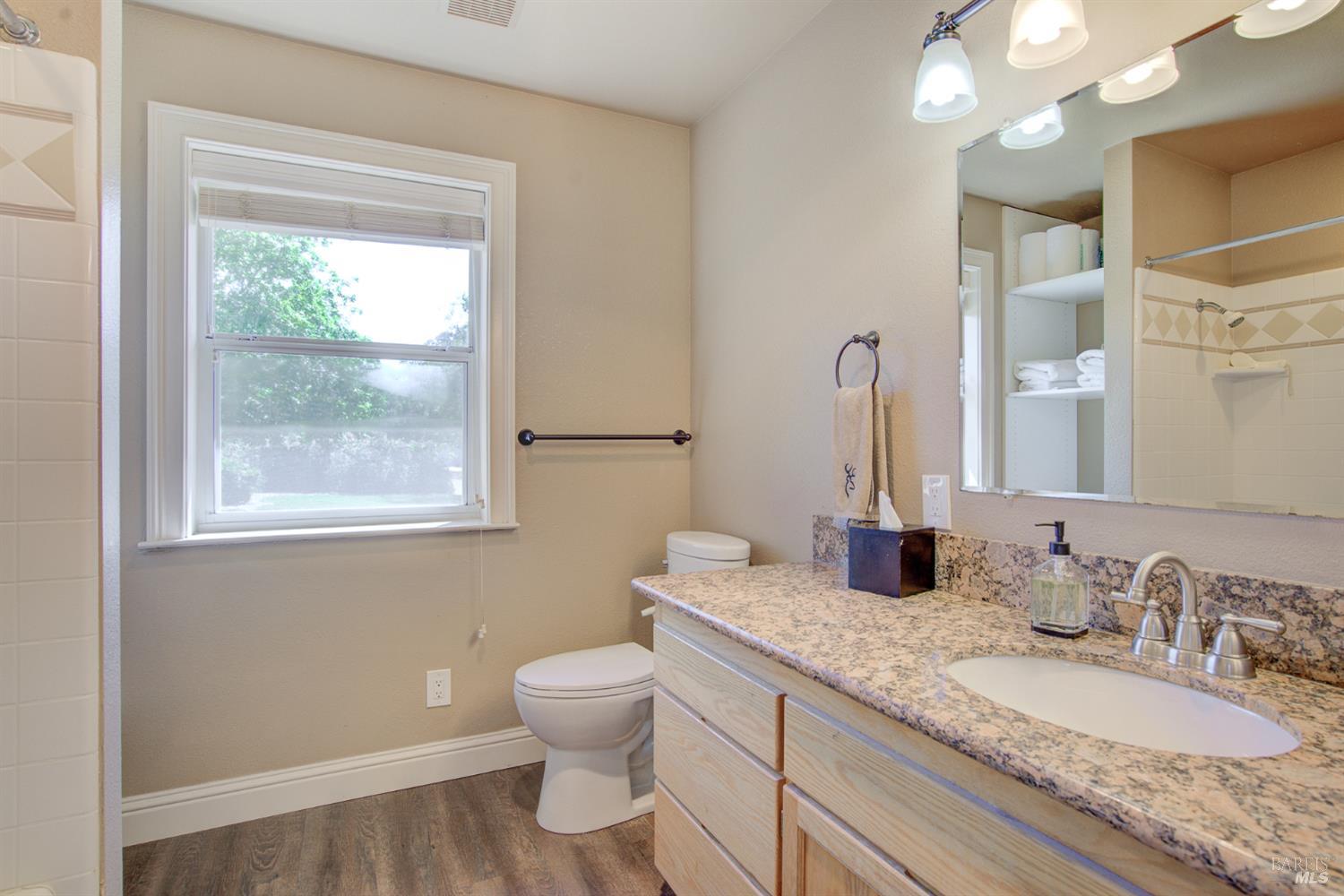 Detail Gallery Image 14 of 32 For 18525 Farquhar Rd, Cottonwood,  CA 96022 - 3 Beds | 2/1 Baths