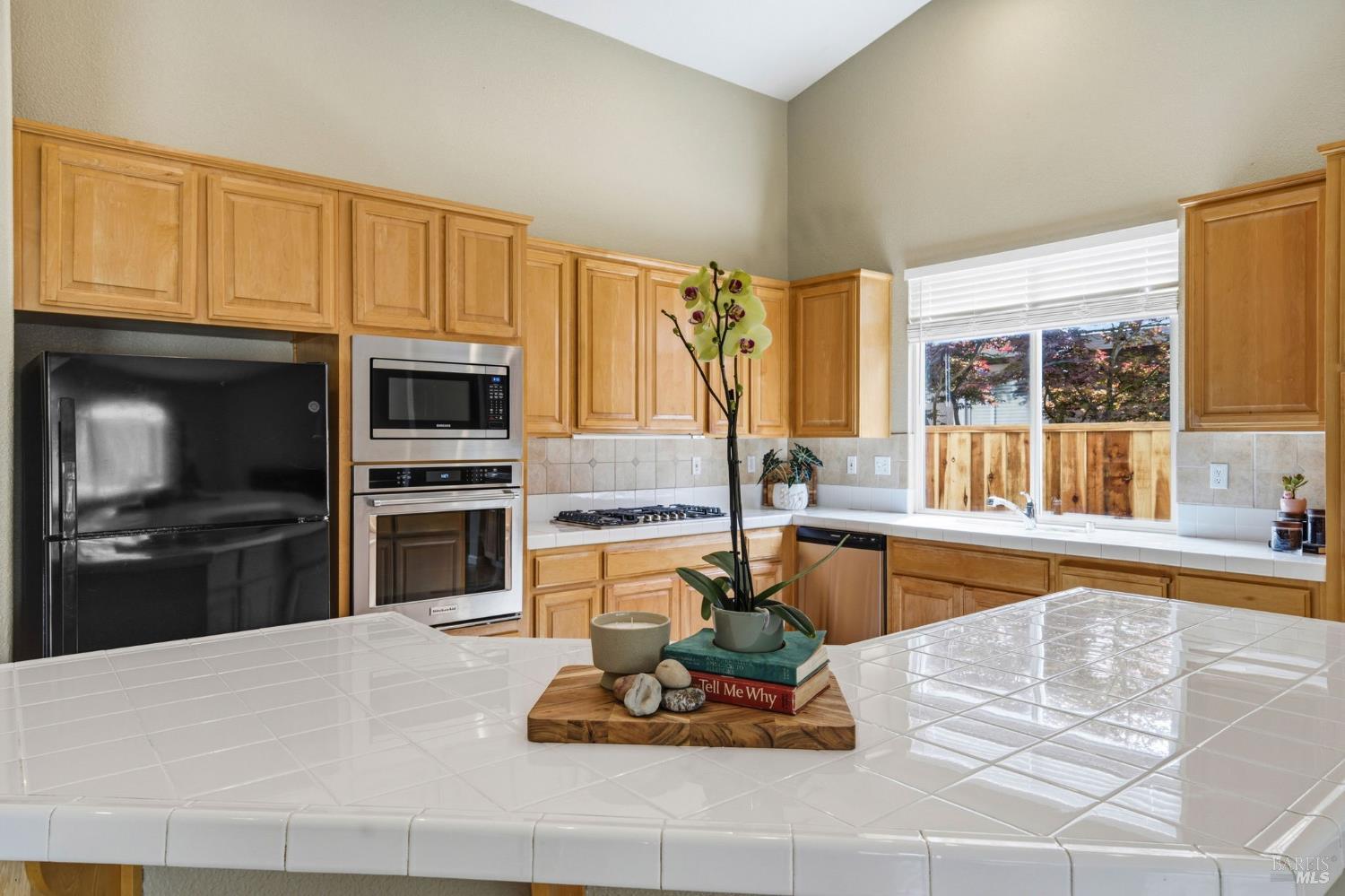 Detail Gallery Image 14 of 78 For 715 Antiquity Dr, Fairfield,  CA 94534 - 5 Beds | 2 Baths