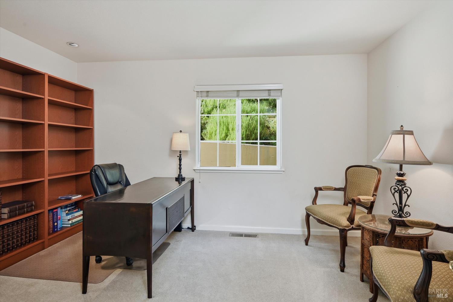 Detail Gallery Image 16 of 58 For 321 Portofino Way, Cloverdale,  CA 95425 - 4 Beds | 3 Baths