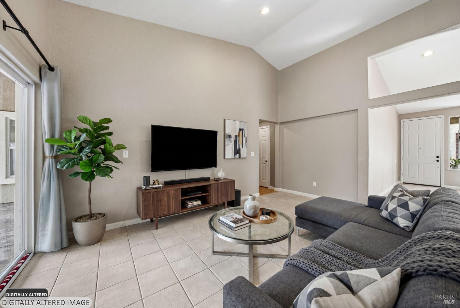 Detail Gallery Image 21 of 78 For 715 Antiquity Dr, Fairfield,  CA 94534 - 5 Beds | 2 Baths