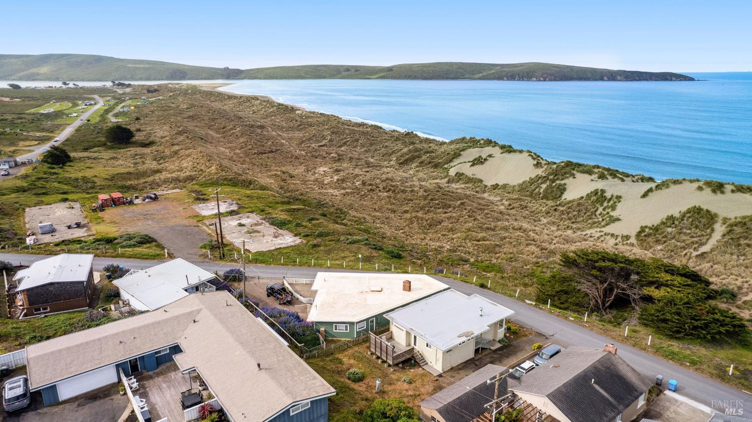 Detail Gallery Image 3 of 56 For 41 Cliff St, Dillon Beach,  CA 94929 - 2 Beds | 1 Baths