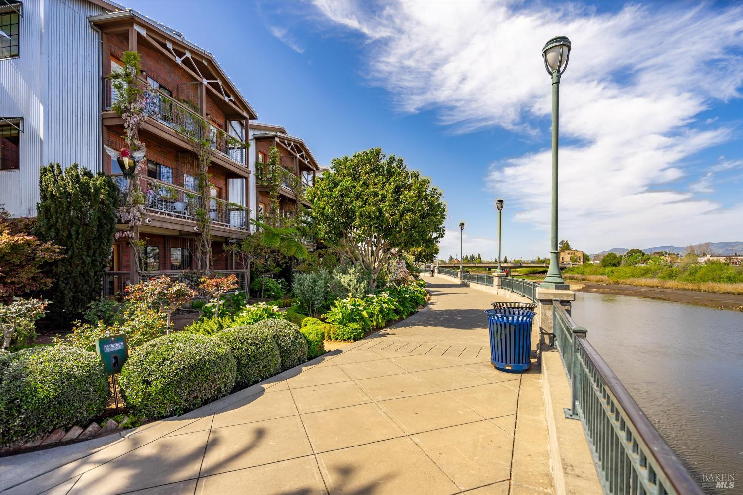 Detail Gallery Image 33 of 35 For 1304 Banks Ave, Napa,  CA 94559 - 3 Beds | 2 Baths