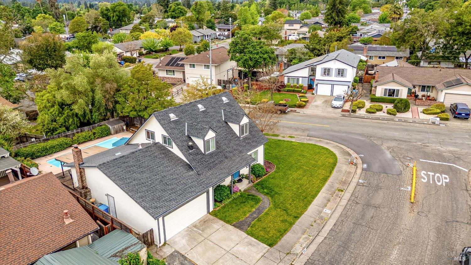 Detail Gallery Image 66 of 79 For 525 Oak Lake Ave, Santa Rosa,  CA 95409 - 5 Beds | 3 Baths