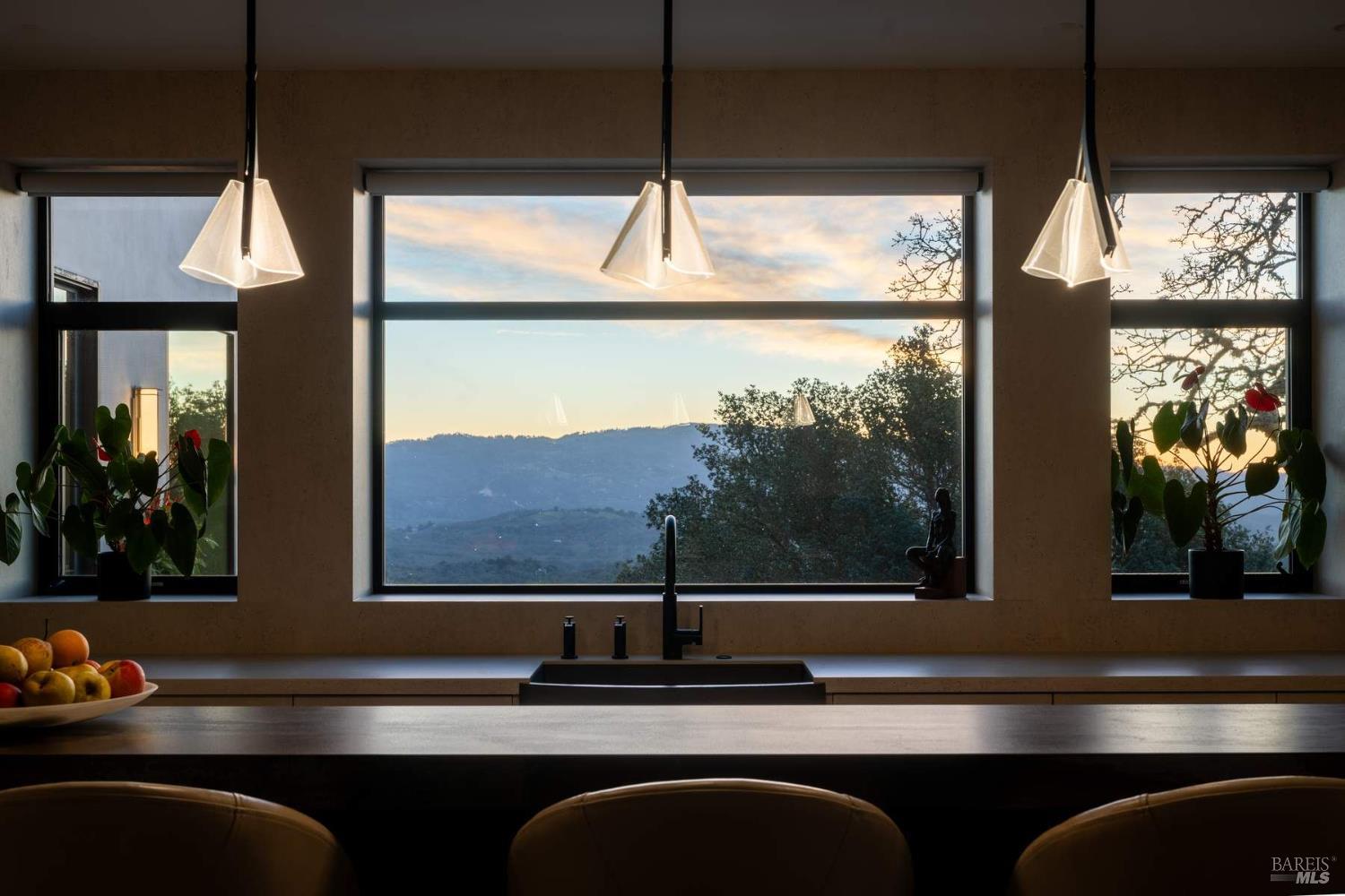 Detail Gallery Image 11 of 50 For 2900 Wild Turkey Run, Santa Rosa,  CA 95404 - 5 Beds | 7/1 Baths