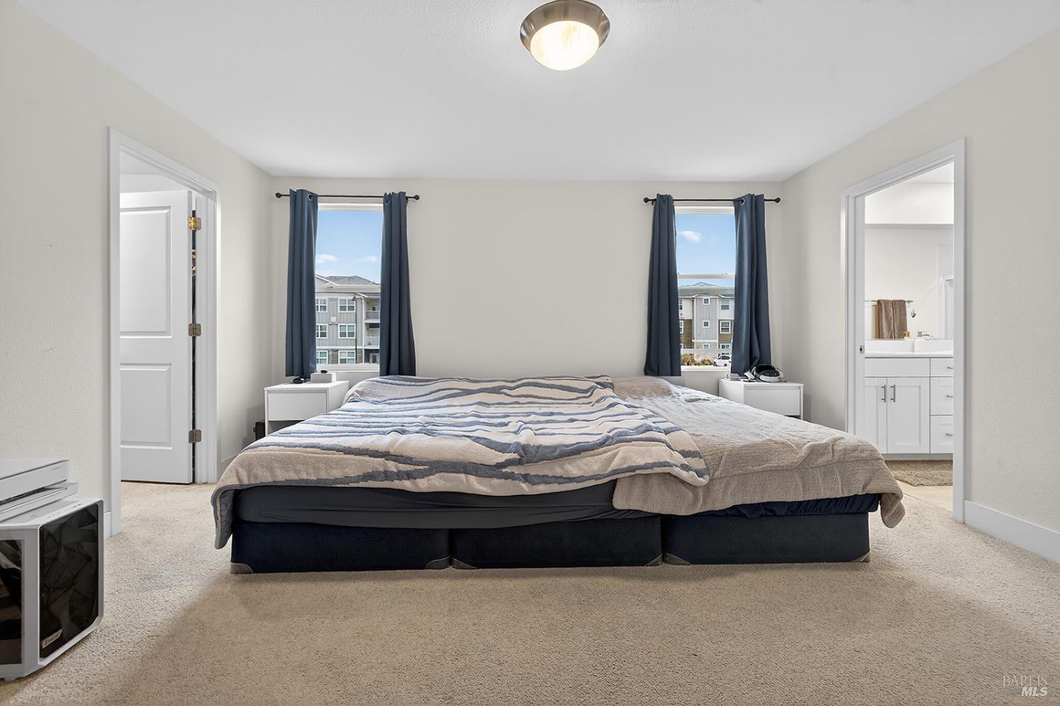 Detail Gallery Image 12 of 31 For 6042 Oxford Pl, Rohnert Park,  CA 94928 - 4 Beds | 2/1 Baths