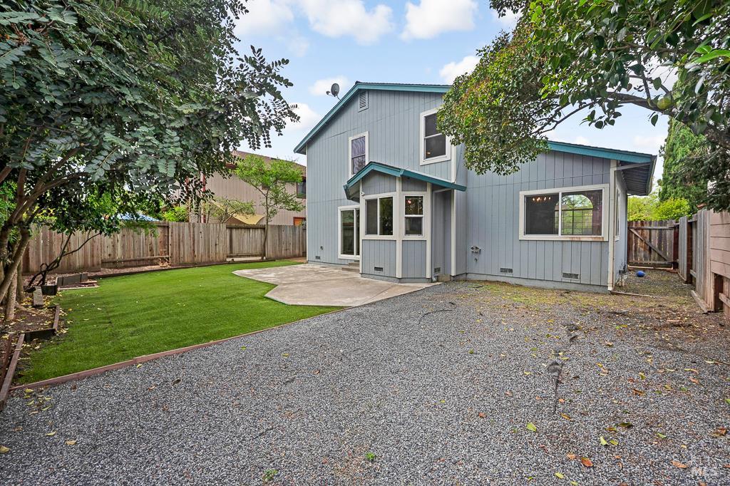 Detail Gallery Image 33 of 34 For 1924 Gambels Way, Santa Rosa,  CA 95403 - 4 Beds | 2/1 Baths