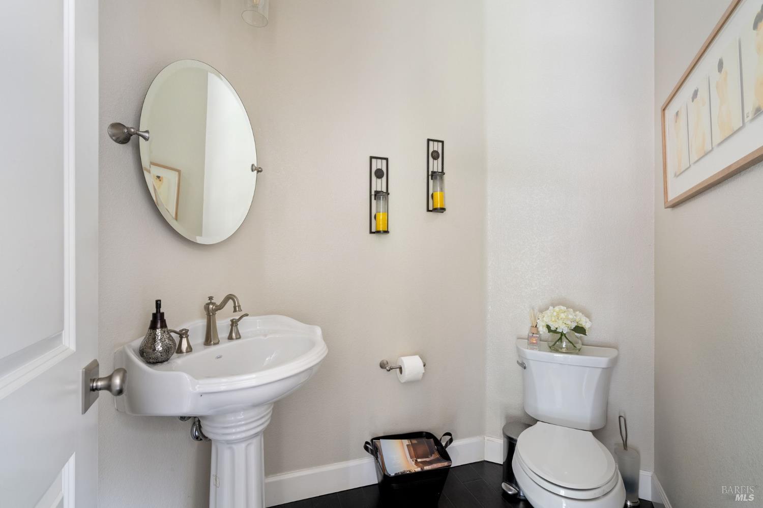 Detail Gallery Image 19 of 36 For 11 Edgehill Way, San Rafael,  CA 94903 - 4 Beds | 3/1 Baths