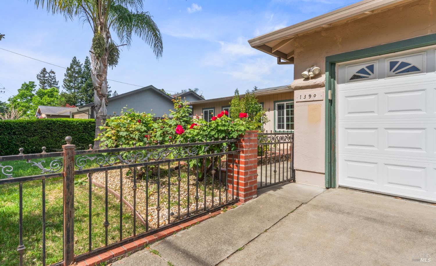 Detail Gallery Image 5 of 29 For 1390 Salvador Ave, Napa,  CA 94558 - 4 Beds | 2 Baths