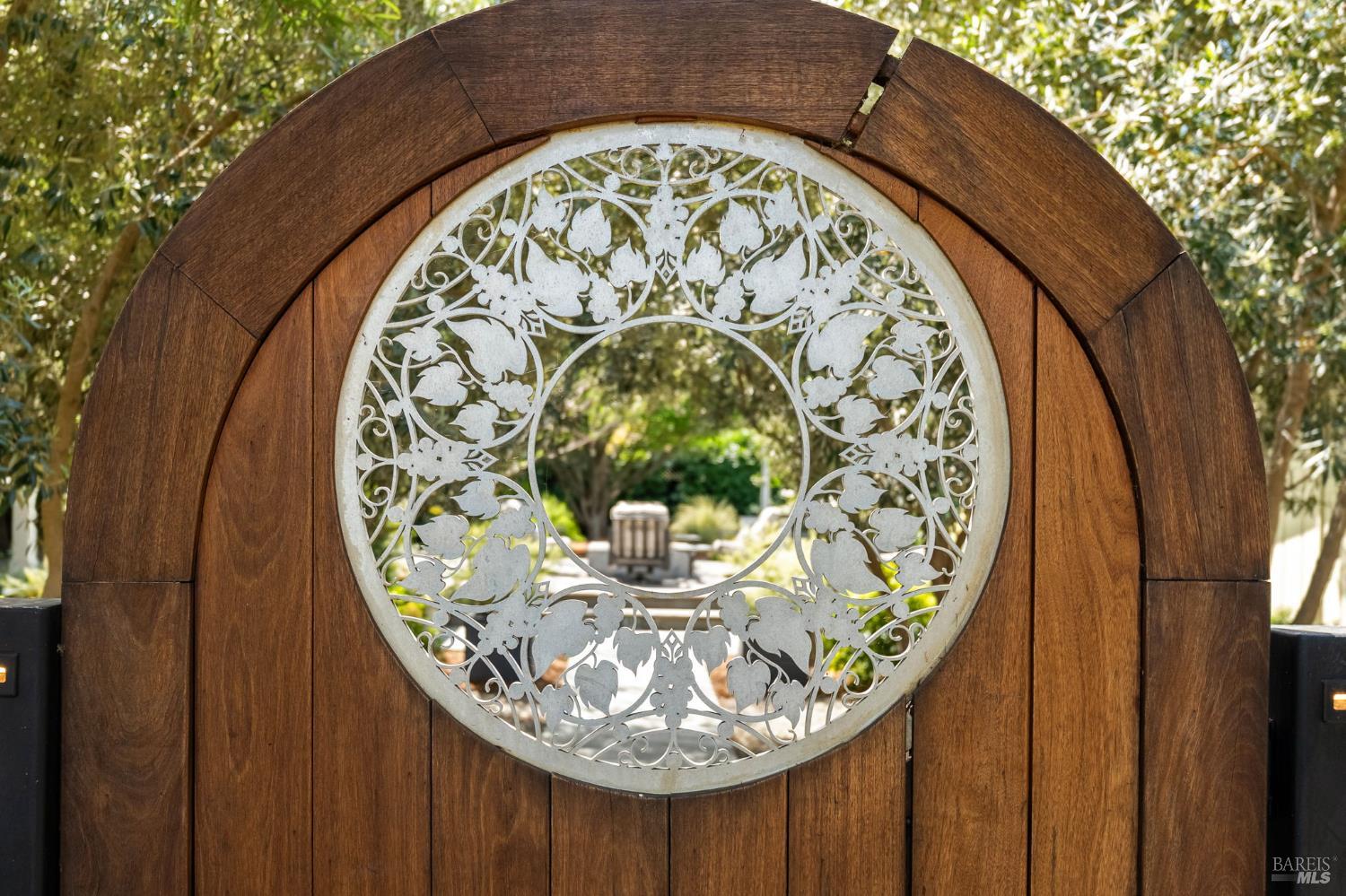 Detail Gallery Image 66 of 67 For 1670 Cabernet Ln, Saint Helena,  CA 94574 - 5 Beds | 5/1 Baths