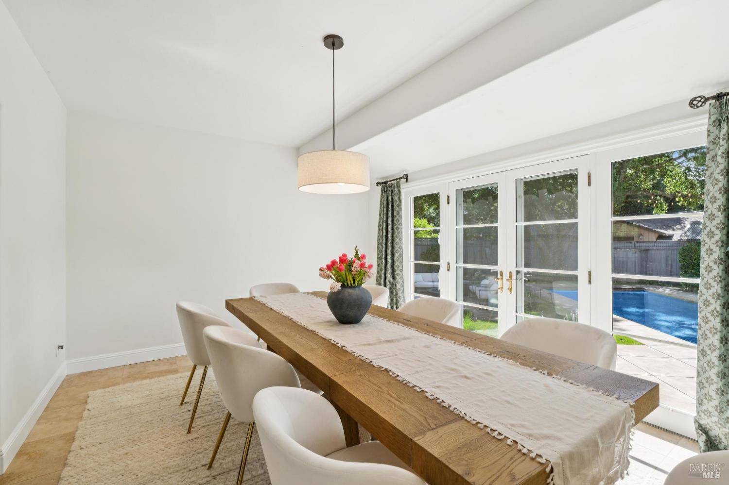 Detail Gallery Image 12 of 71 For 1021 Rose Dr, Napa,  CA 94558 - 4 Beds | 4 Baths