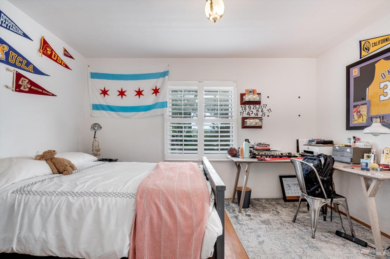 Detail Gallery Image 10 of 35 For 1304 Banks Ave, Napa,  CA 94559 - 3 Beds | 2 Baths