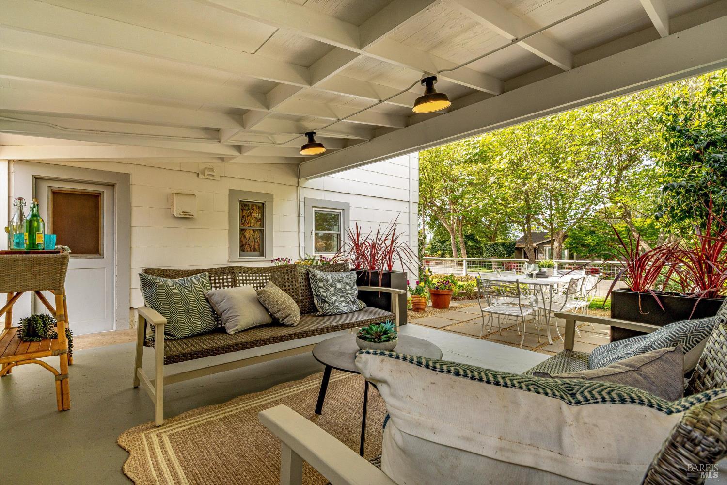 Detail Gallery Image 22 of 35 For 1304 Banks Ave, Napa,  CA 94559 - 3 Beds | 2 Baths