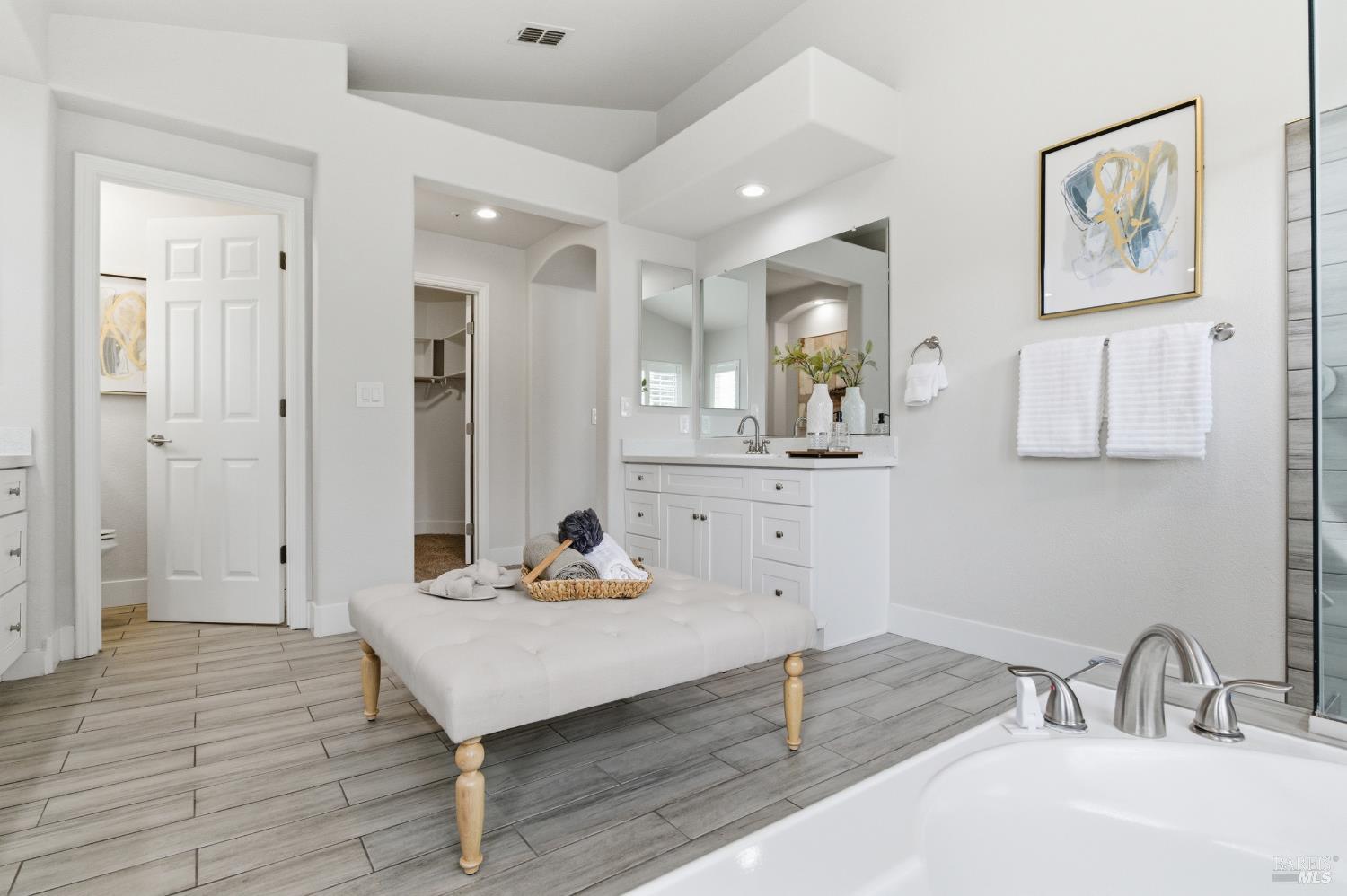 Detail Gallery Image 34 of 51 For 5226 Pavilion Ct, Fairfield,  CA 94534 - 5 Beds | 3/1 Baths