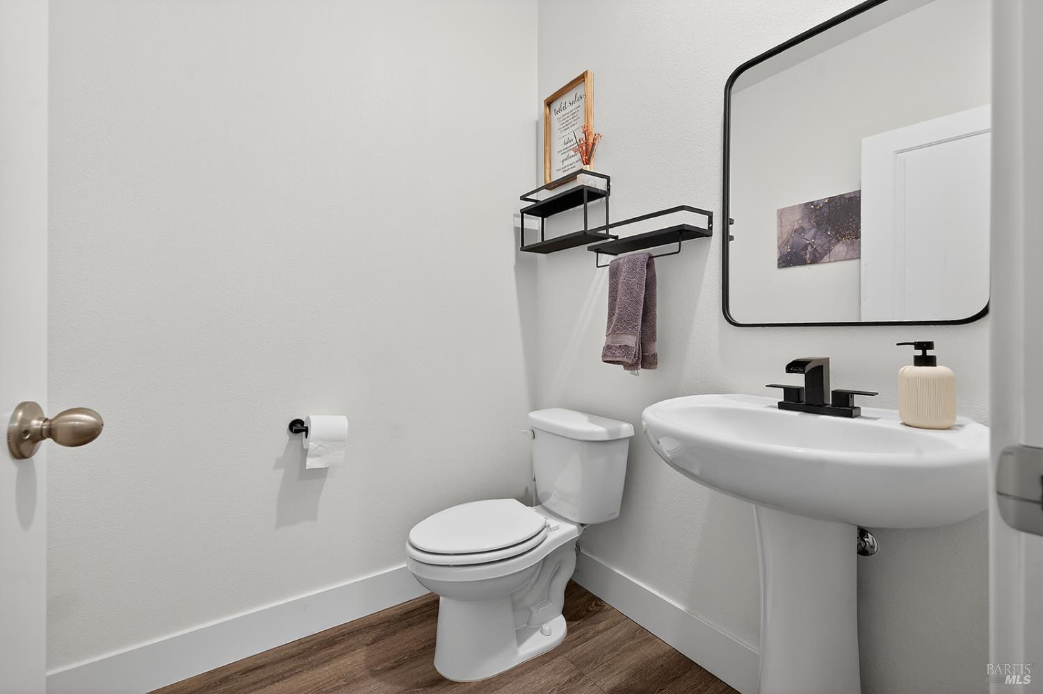 Detail Gallery Image 21 of 31 For 6042 Oxford Pl, Rohnert Park,  CA 94928 - 4 Beds | 2/1 Baths