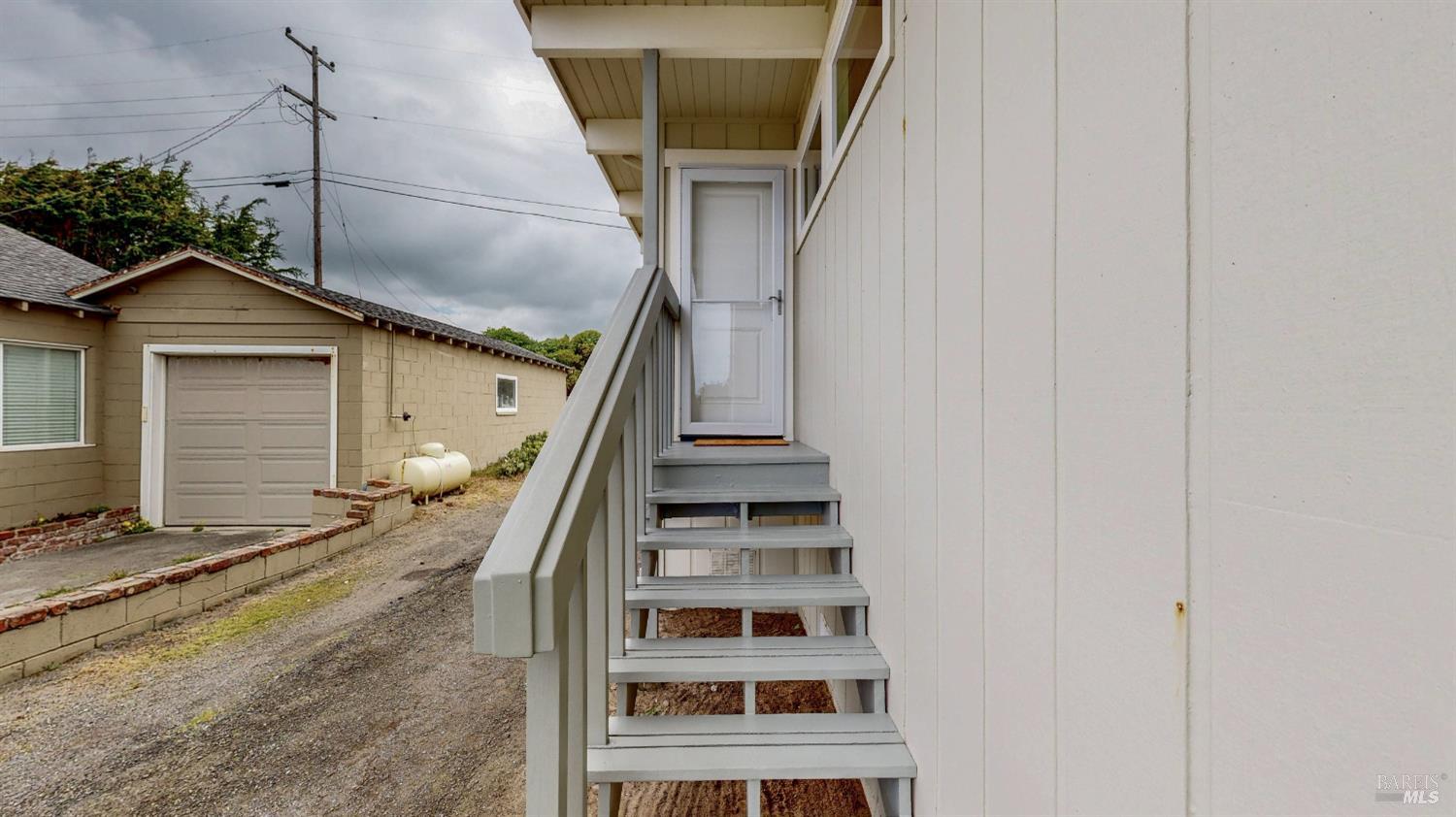 Detail Gallery Image 8 of 56 For 41 Cliff St, Dillon Beach,  CA 94929 - 2 Beds | 1 Baths