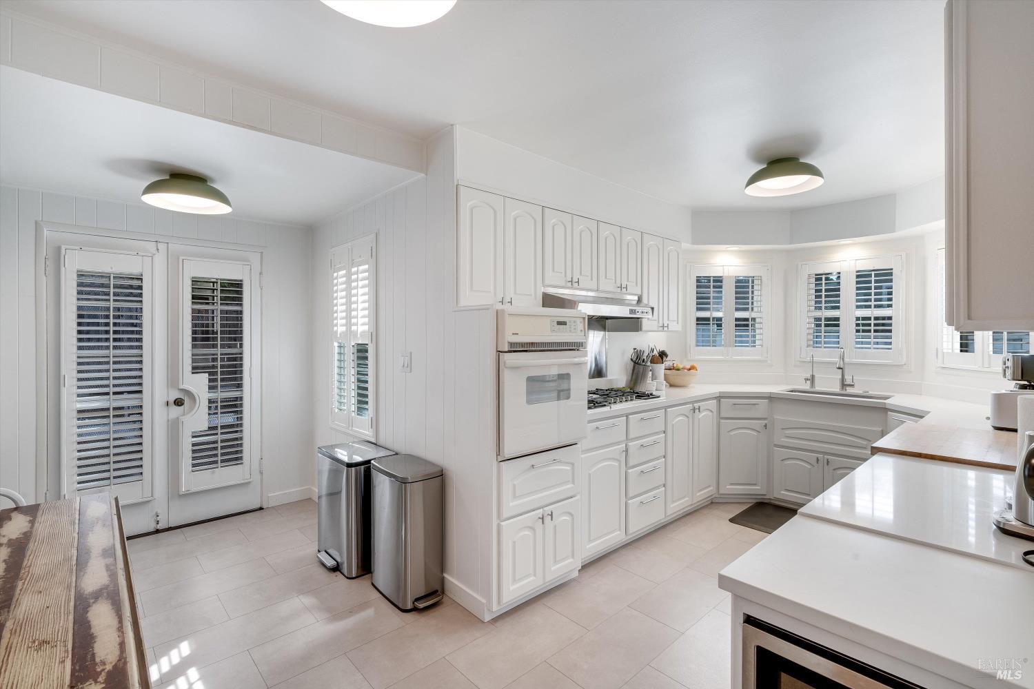 Detail Gallery Image 7 of 35 For 1304 Banks Ave, Napa,  CA 94559 - 3 Beds | 2 Baths