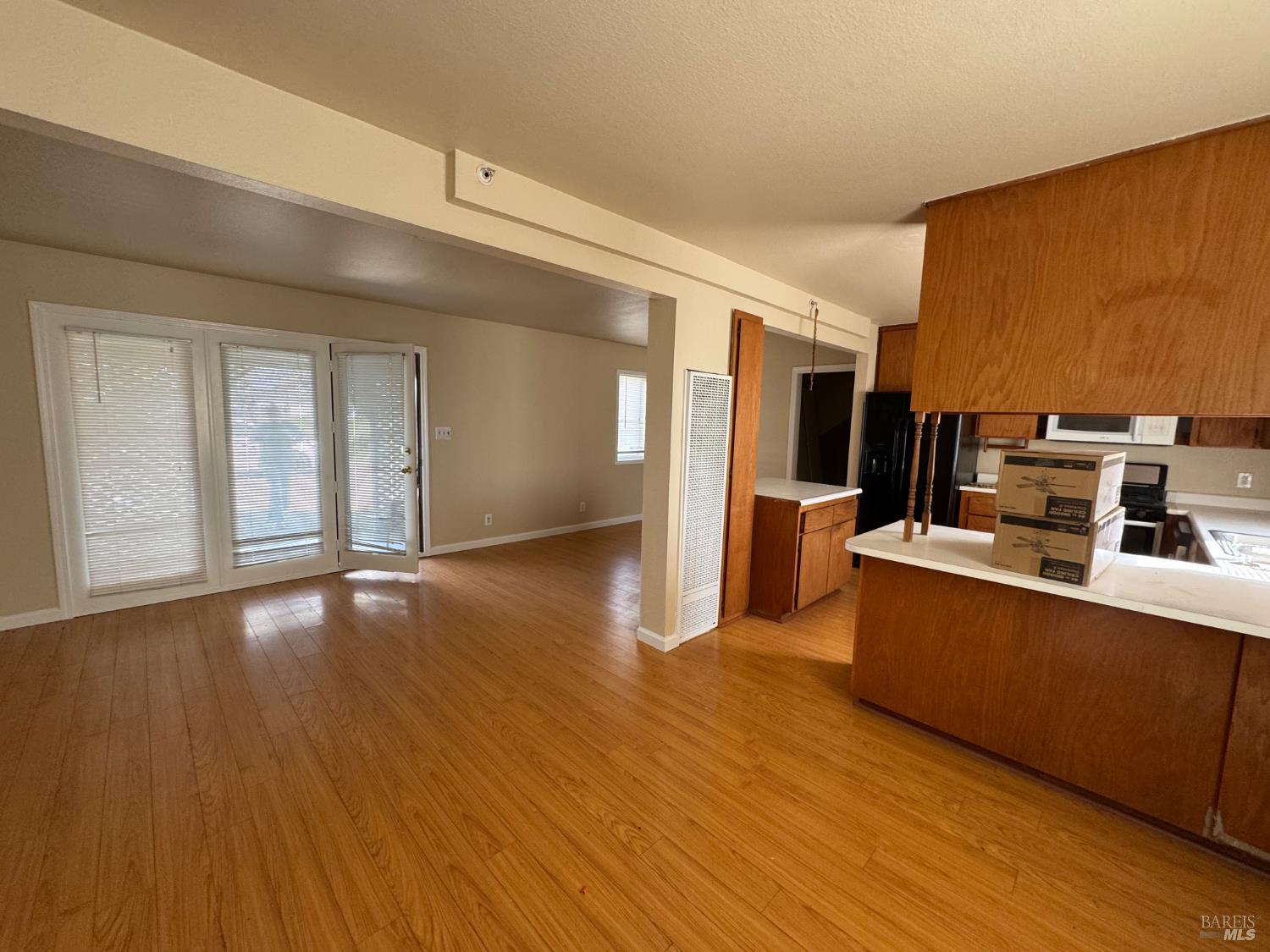 Detail Gallery Image 7 of 26 For 4553 Stony Point Rd, Santa Rosa,  CA 95407 - 3 Beds | 1 Baths