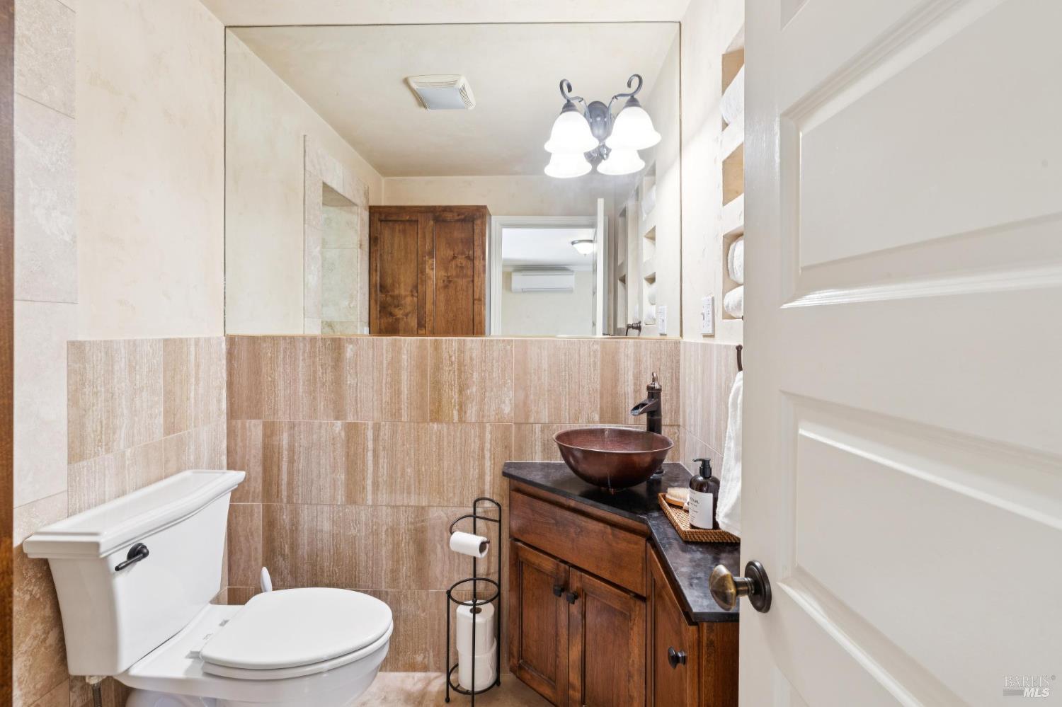 Detail Gallery Image 59 of 71 For 1021 Rose Dr, Napa,  CA 94558 - 4 Beds | 4 Baths