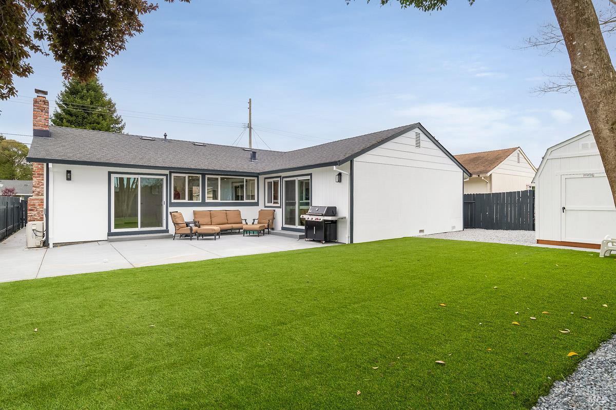 Detail Gallery Image 19 of 23 For 7685 Beverly Dr, Rohnert Park,  CA 94928 - 4 Beds | 2 Baths