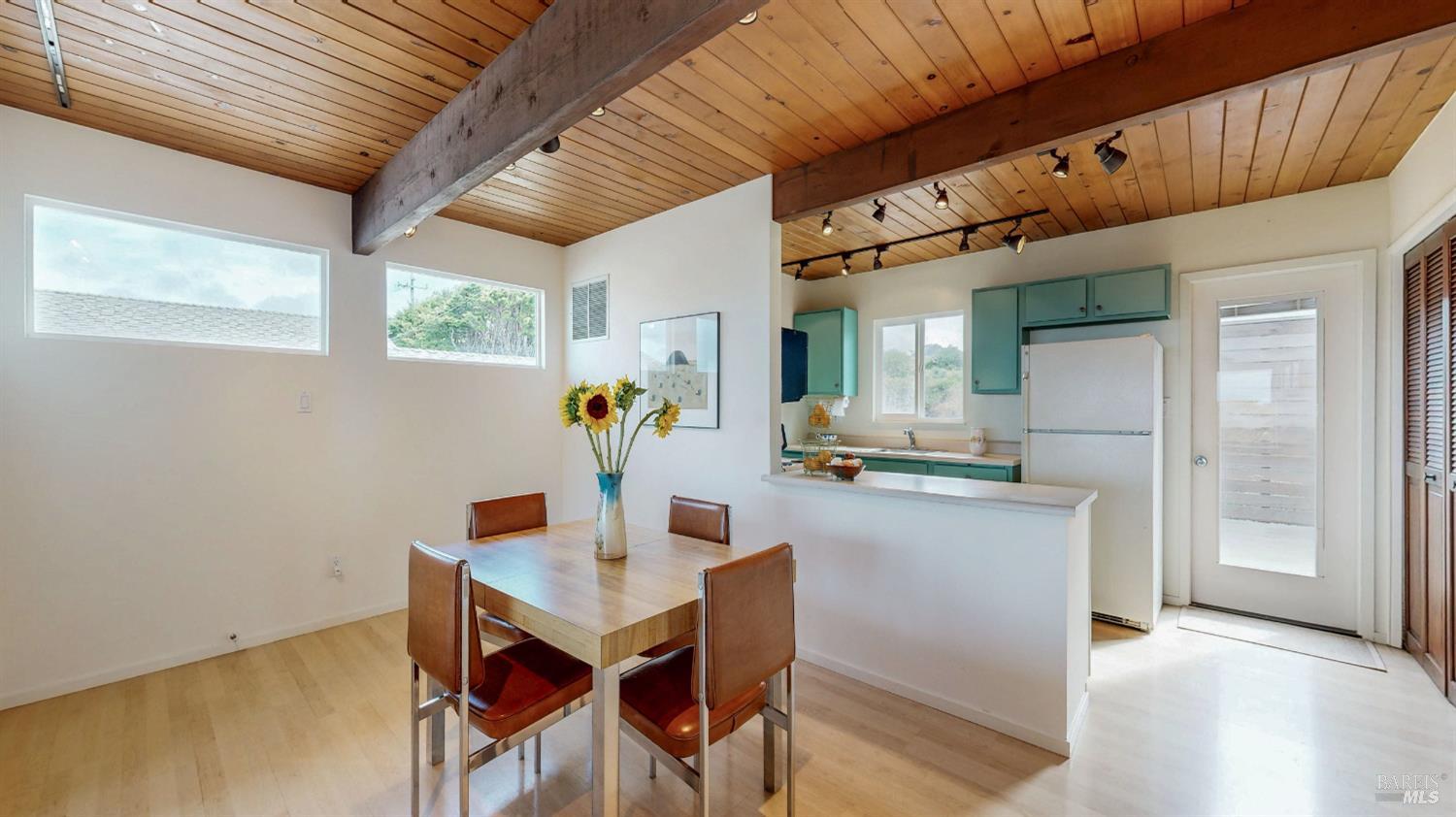 Detail Gallery Image 28 of 56 For 41 Cliff St, Dillon Beach,  CA 94929 - 2 Beds | 1 Baths