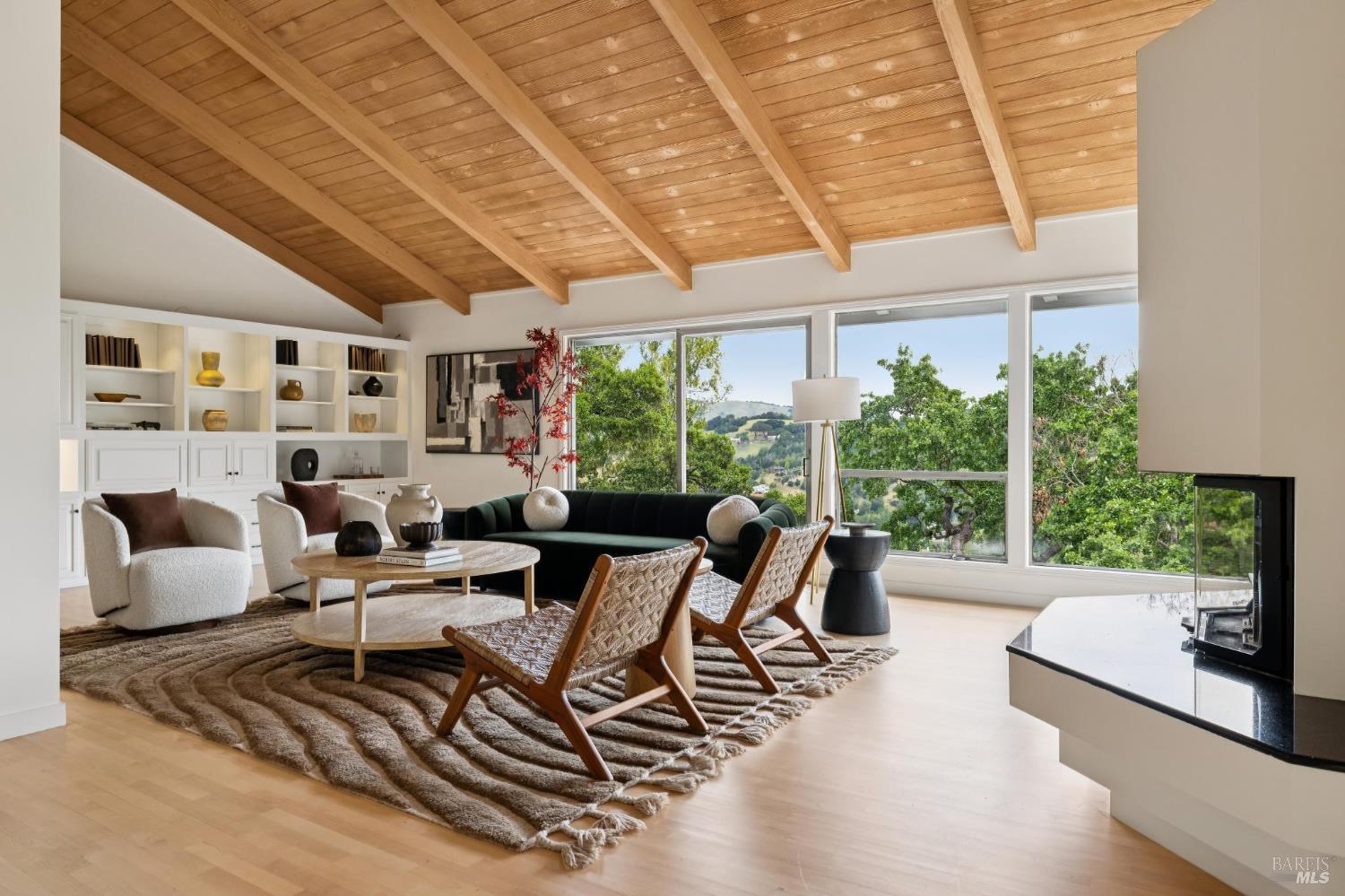 Detail Gallery Image 10 of 48 For 290 Stuyvesant Dr, San Anselmo,  CA 94960 - 4 Beds | 2/1 Baths