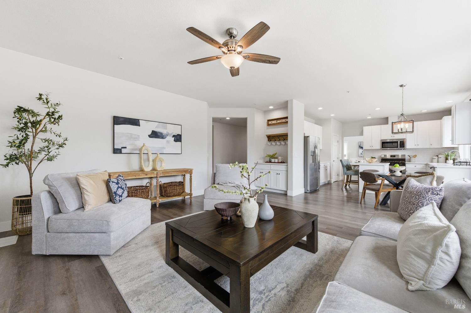 Detail Gallery Image 17 of 51 For 5226 Pavilion Ct, Fairfield,  CA 94534 - 5 Beds | 3/1 Baths