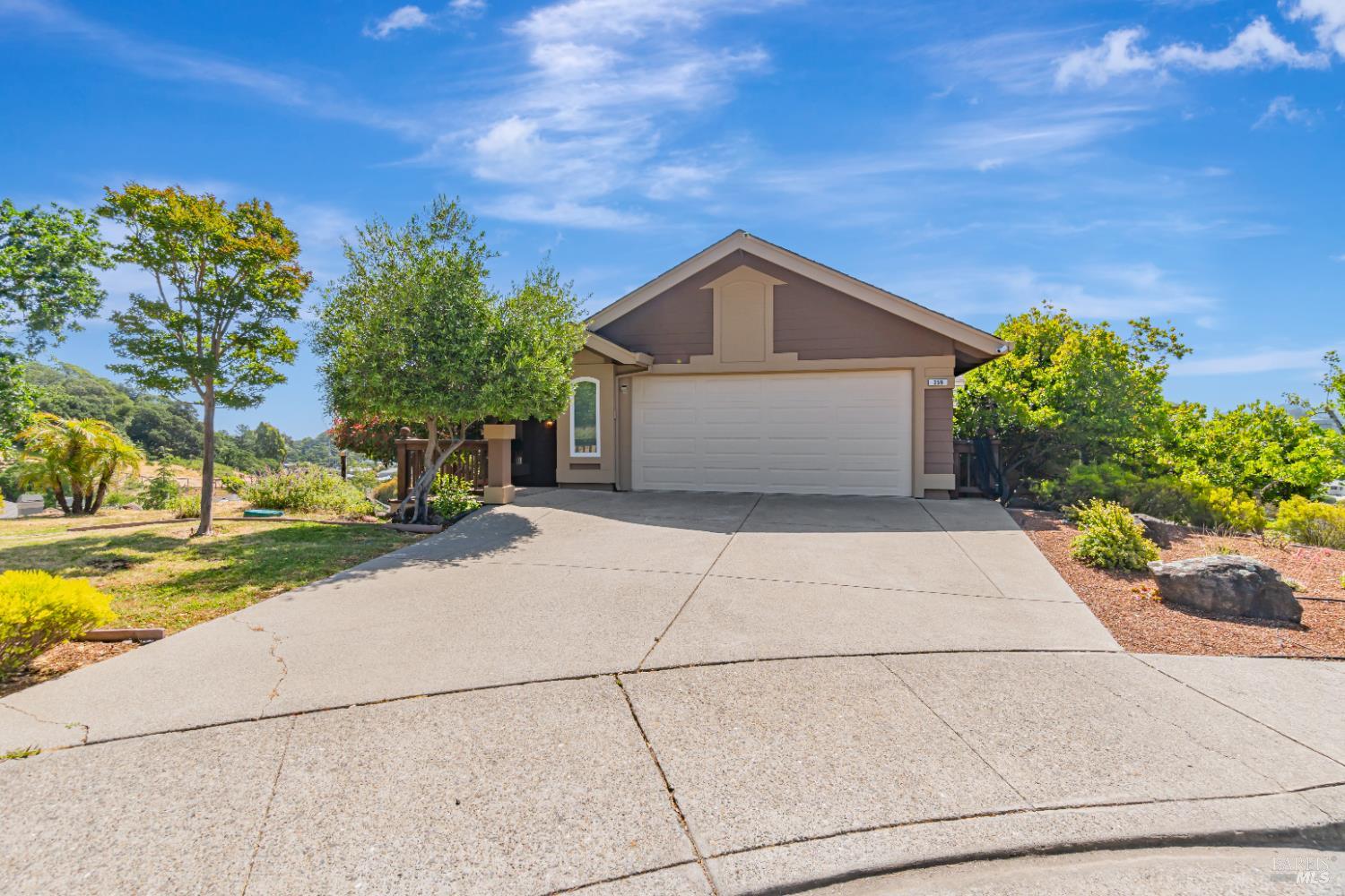 Detail Gallery Image 5 of 40 For 359 Orchid Dr, San Rafael,  CA 94903 - 4 Beds | 2/1 Baths