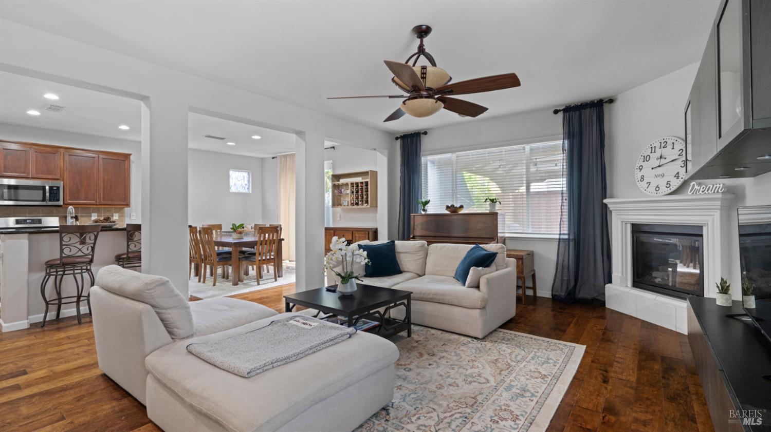 Detail Gallery Image 9 of 62 For 1157 N Station Dr, Vacaville,  CA 95688 - 4 Beds | 2/1 Baths