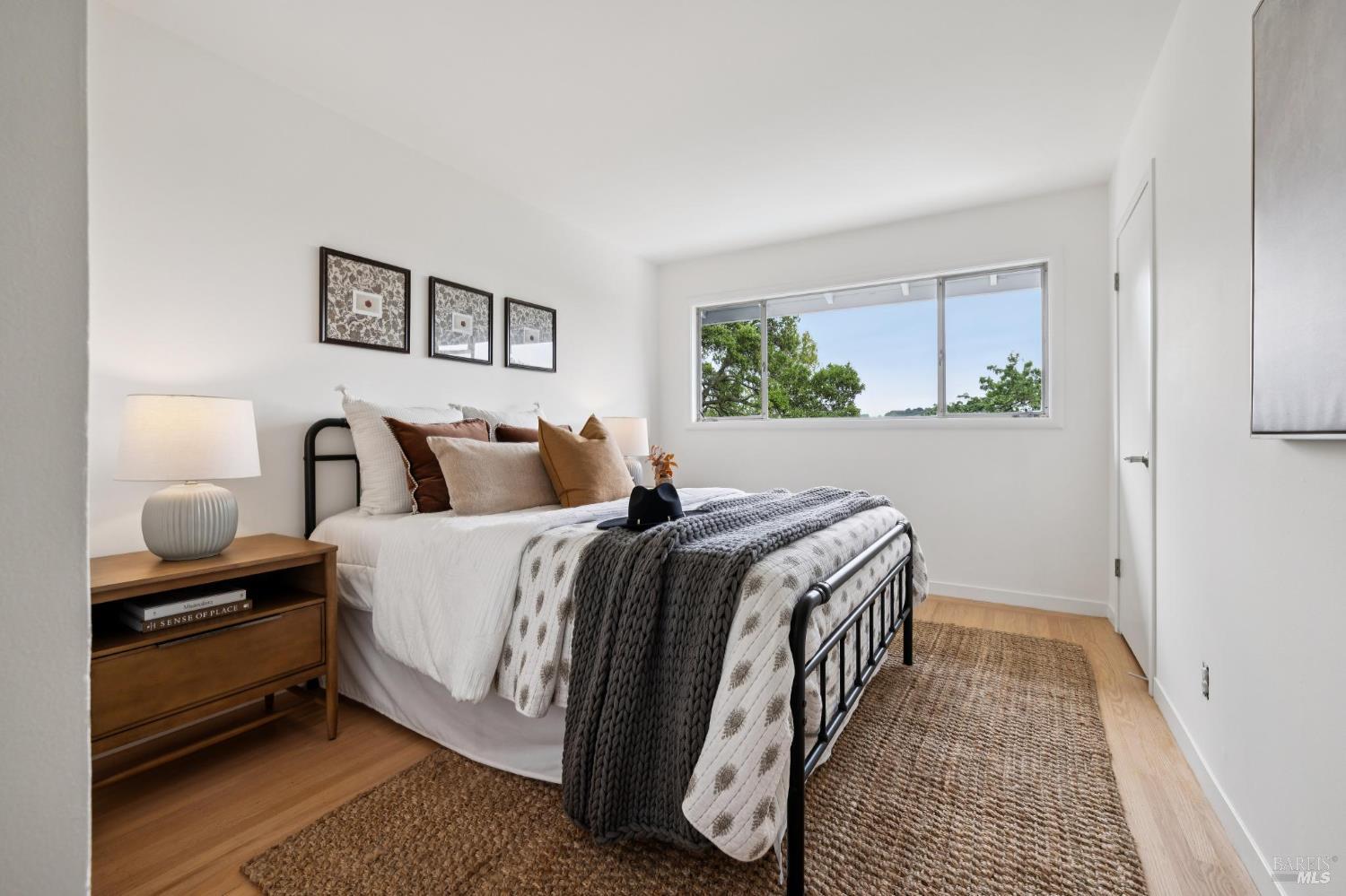 Detail Gallery Image 30 of 48 For 290 Stuyvesant Dr, San Anselmo,  CA 94960 - 4 Beds | 2/1 Baths