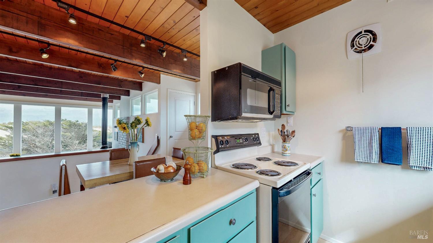 Detail Gallery Image 31 of 56 For 41 Cliff St, Dillon Beach,  CA 94929 - 2 Beds | 1 Baths